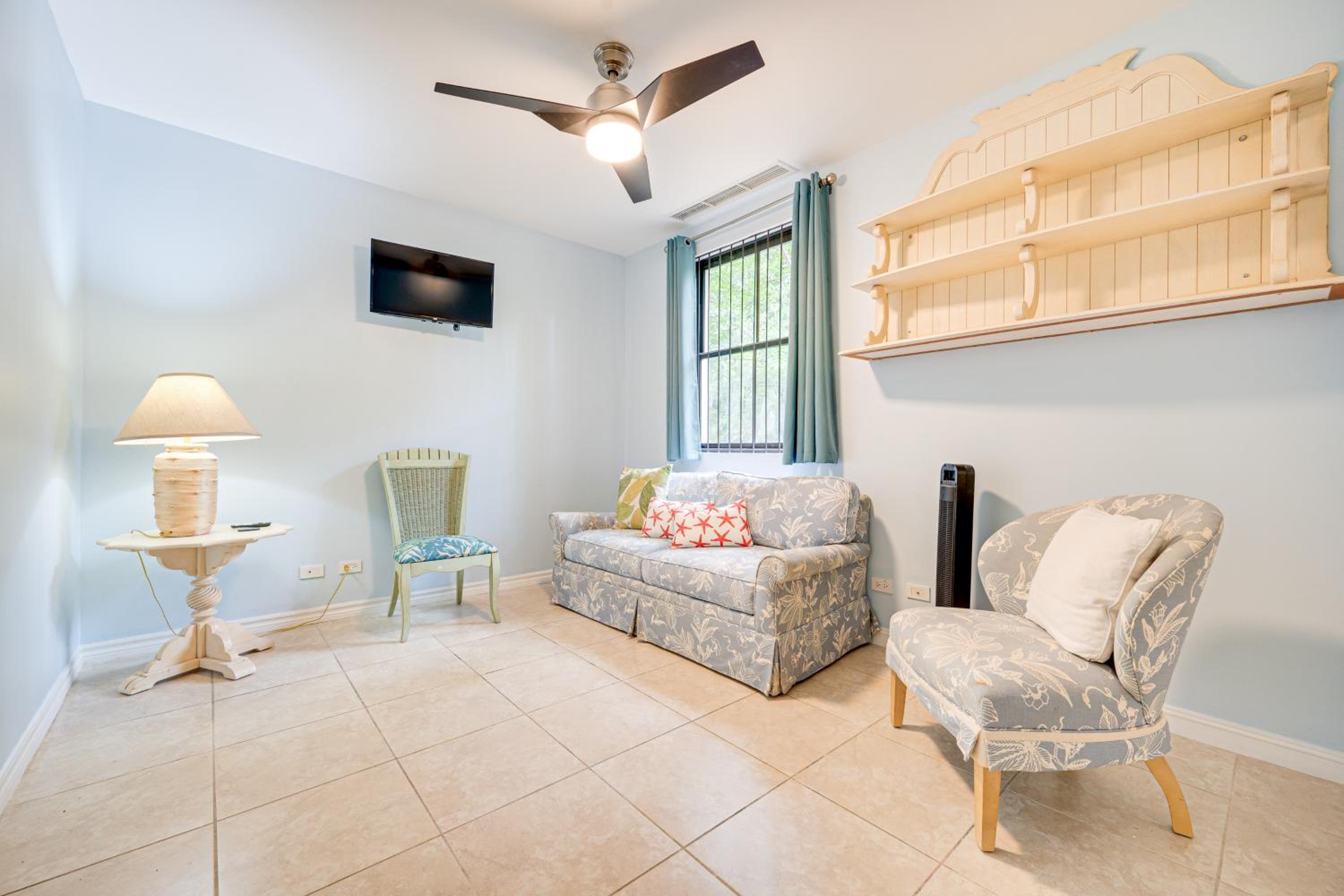 Pacifico Townhouse 106