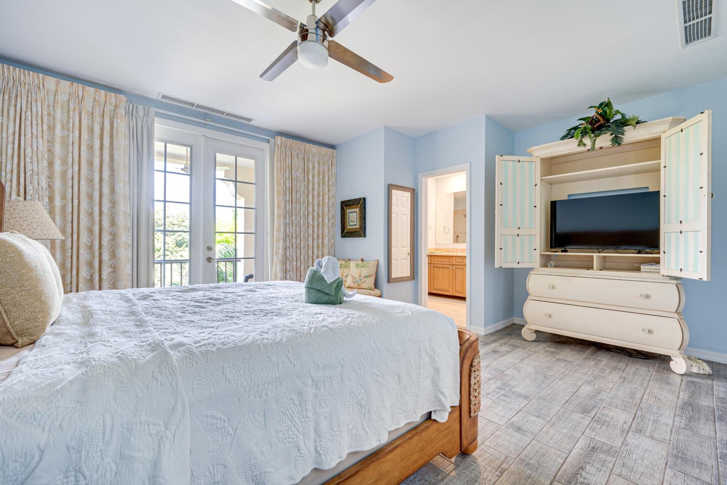 Pacifico Townhouse 106