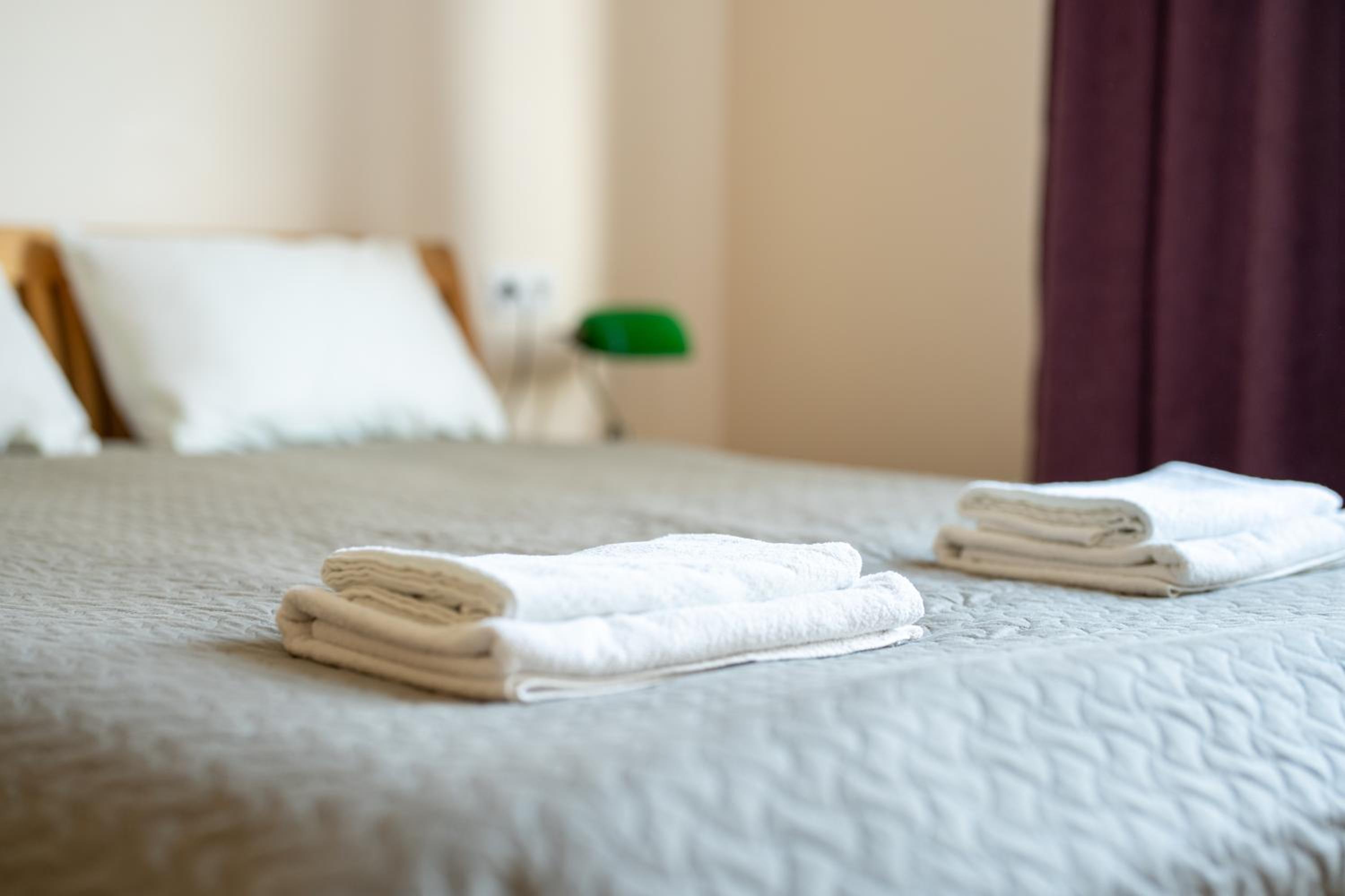 Modern City Stay - New Central Fully Equipped