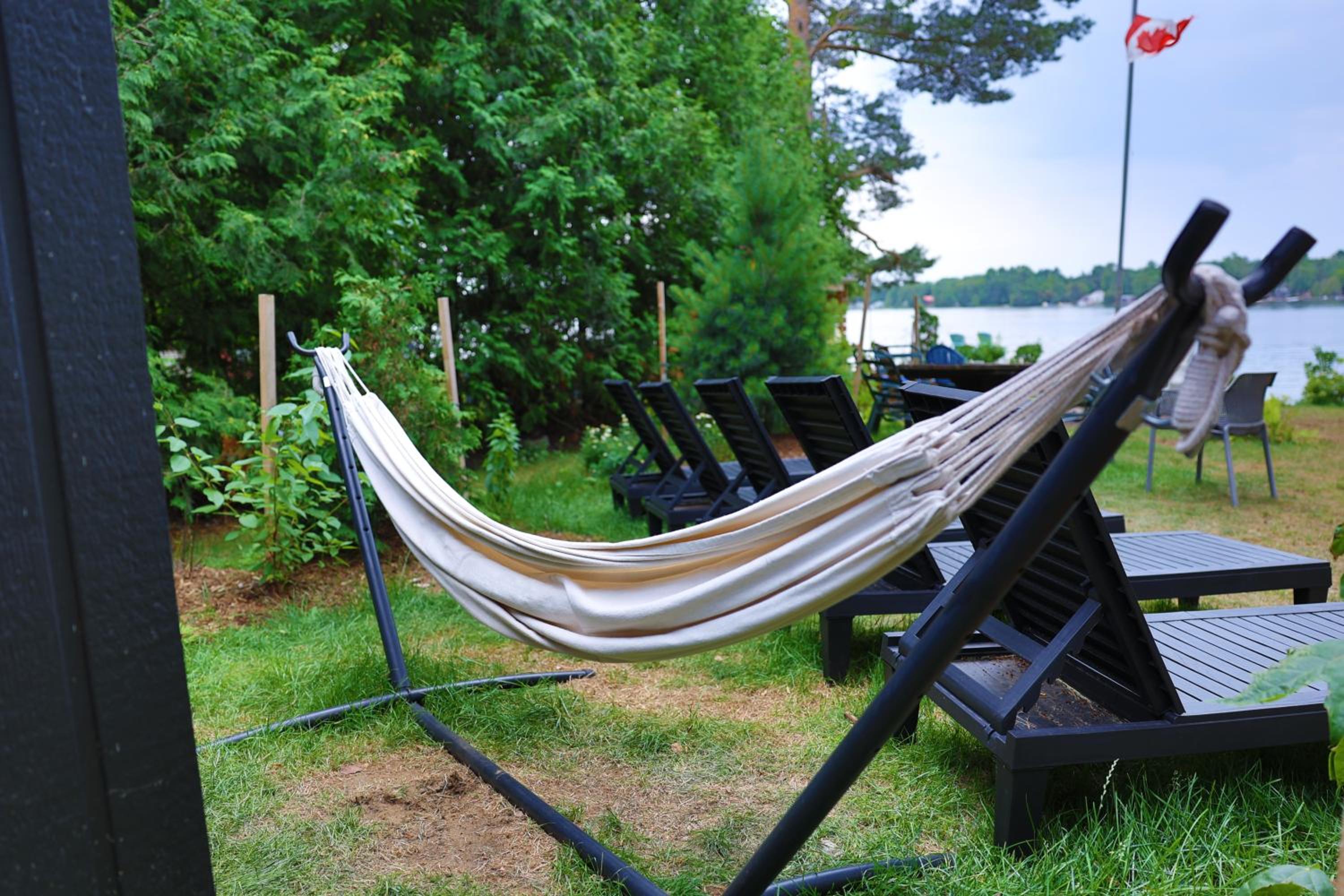 Luxury Lakefront with Sauna & EV