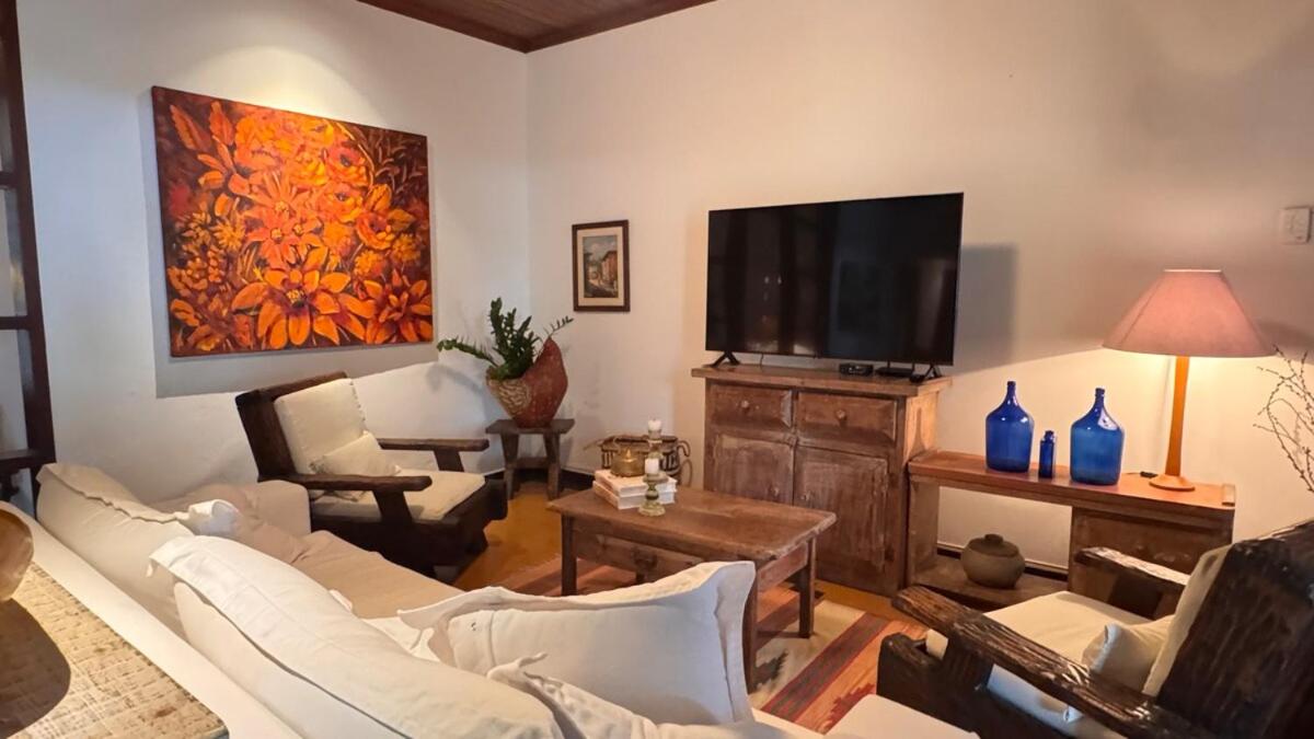 BH31 - Casa na Orla do Itaguá, Pertinho de TUDO!