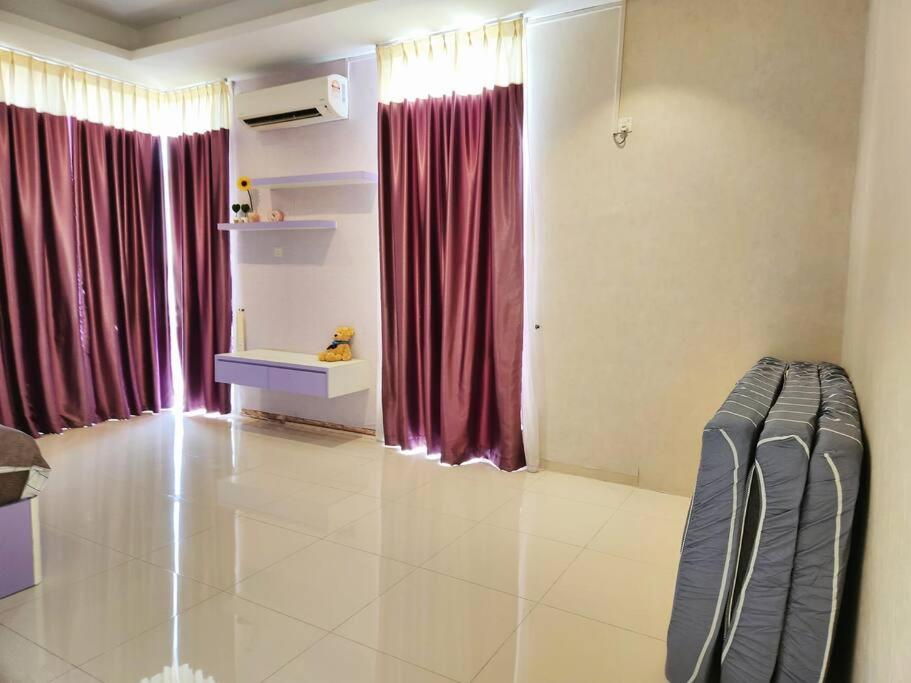 Ipoh Botani nadya 3storey 5br 19 pax photo 4