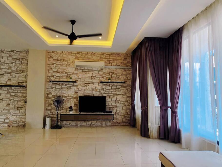 Ipoh Botani nadya 3storey 5br 19 pax photo 6