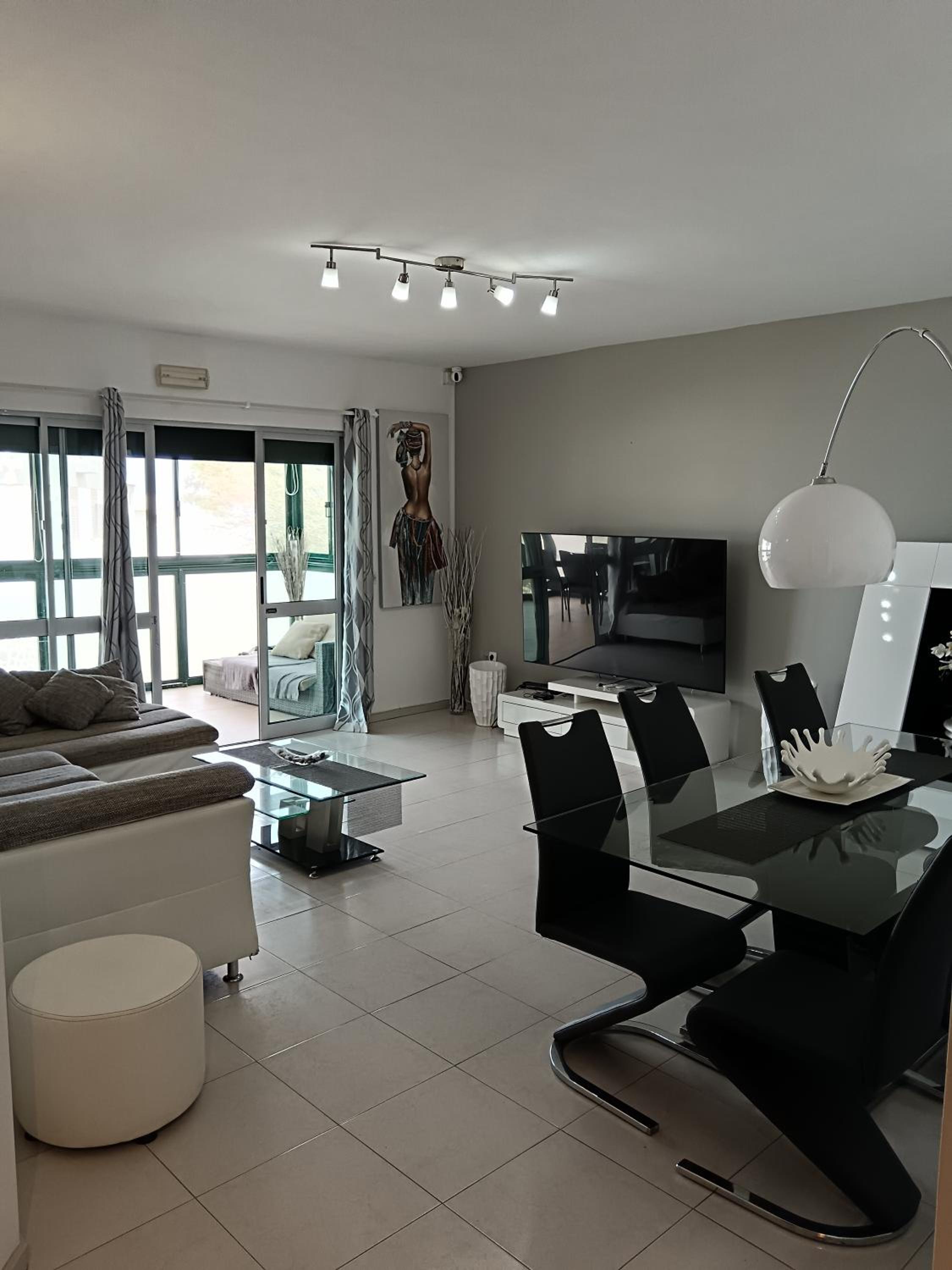 Laginha's beach view apartment