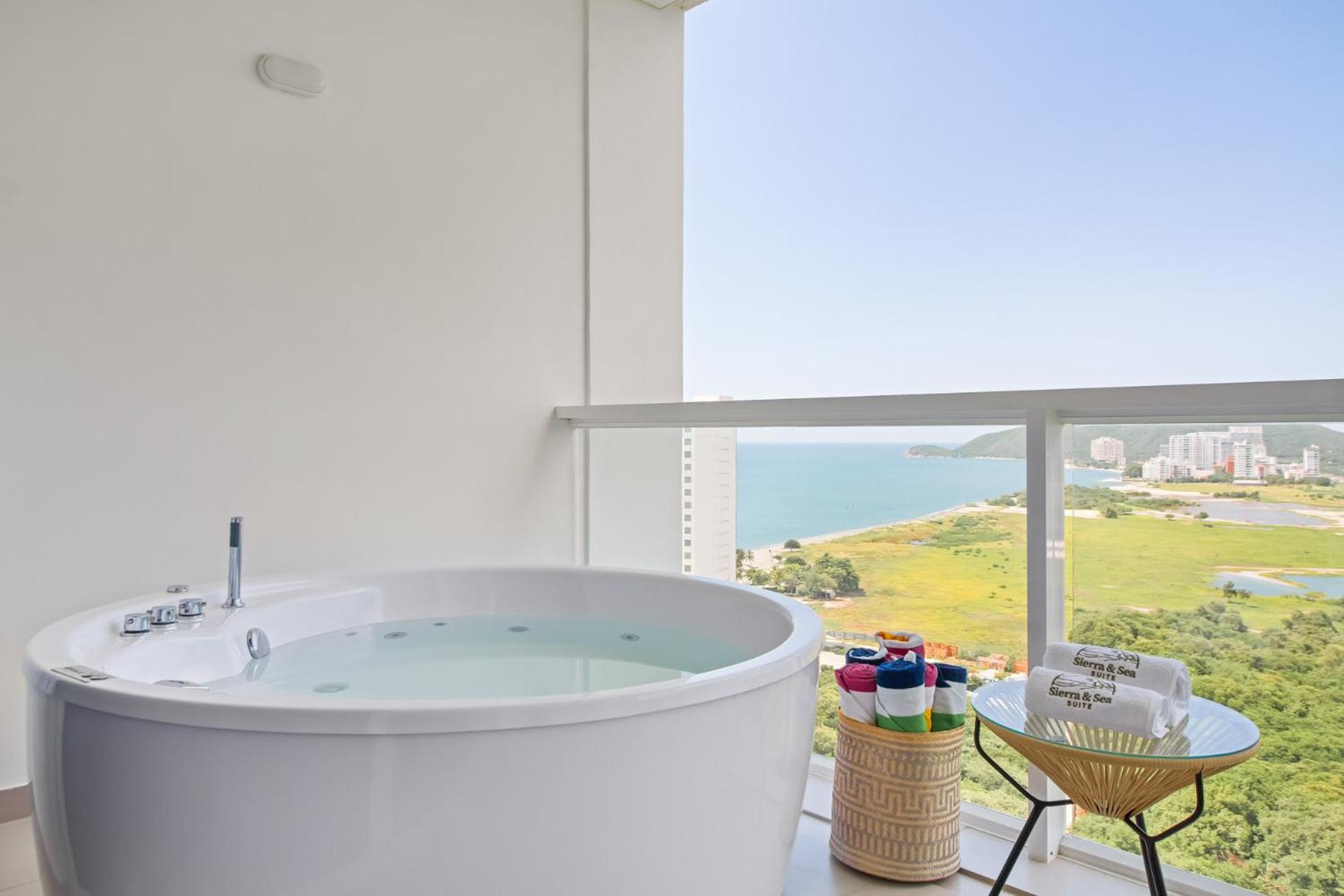 Sierra & Sea Suite - Penthouse Familiar con Jacuzzi - Edificio Porto Horizonte