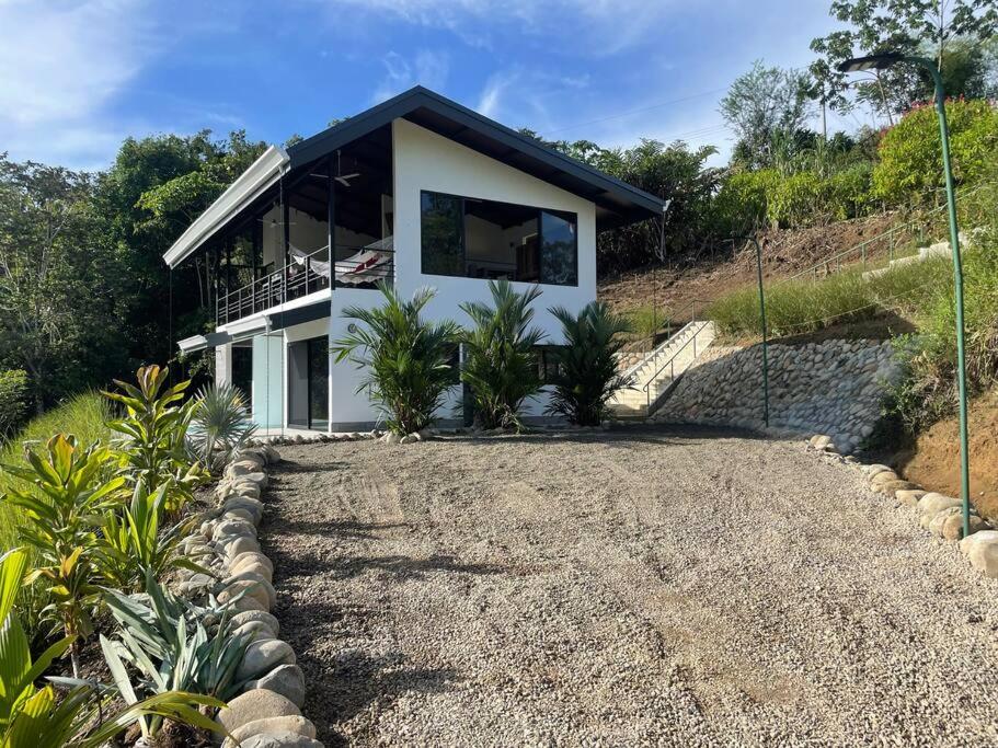 Refugio La Montaña, Costa Rica, Chic Retreat and Pool
