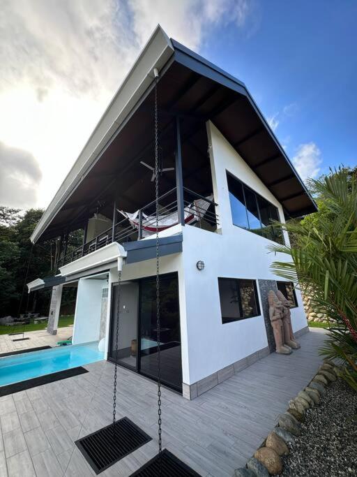 Refugio La Montaña, Costa Rica, Chic Retreat and Pool