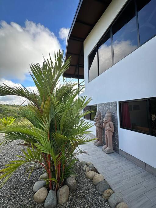 Refugio La Montaña, Costa Rica, Chic Retreat and Pool
