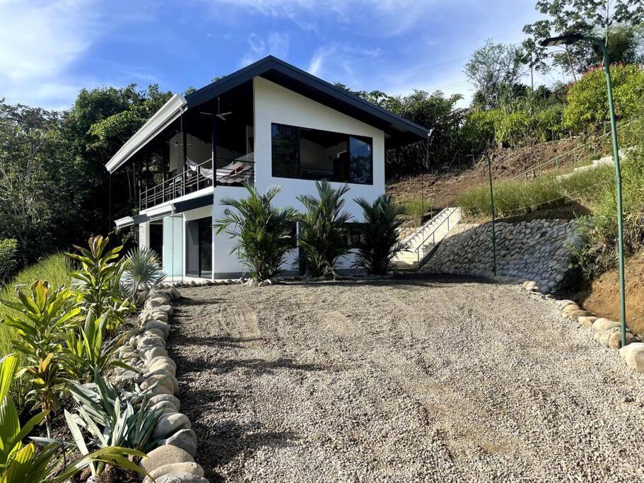 Refugio La Montaña, Costa Rica, Chic Retreat and Pool
