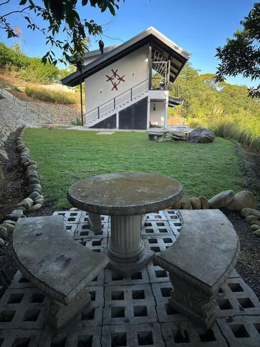 Refugio La Montaña, Costa Rica, Chic Retreat and Pool