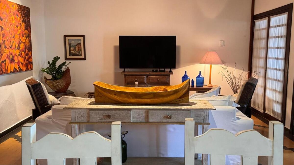 BH31 - Casa na Orla do Itaguá, Pertinho de TUDO!