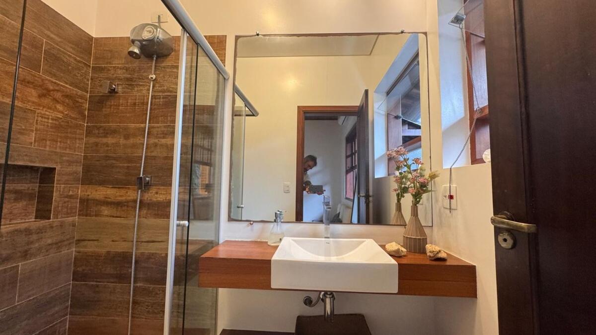 BH31 - Casa na Orla do Itaguá, Pertinho de TUDO!