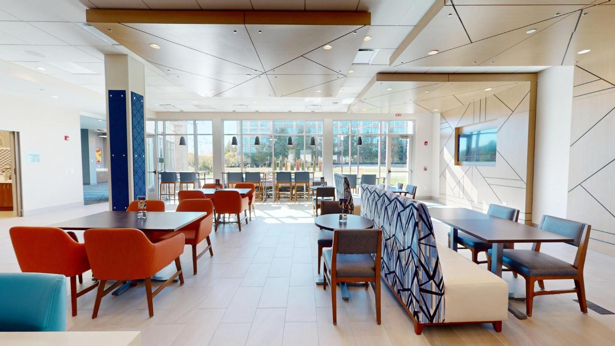 Holiday Inn Express & Suites Chicago Schaumburg, an IHG Hotel, Photo 91