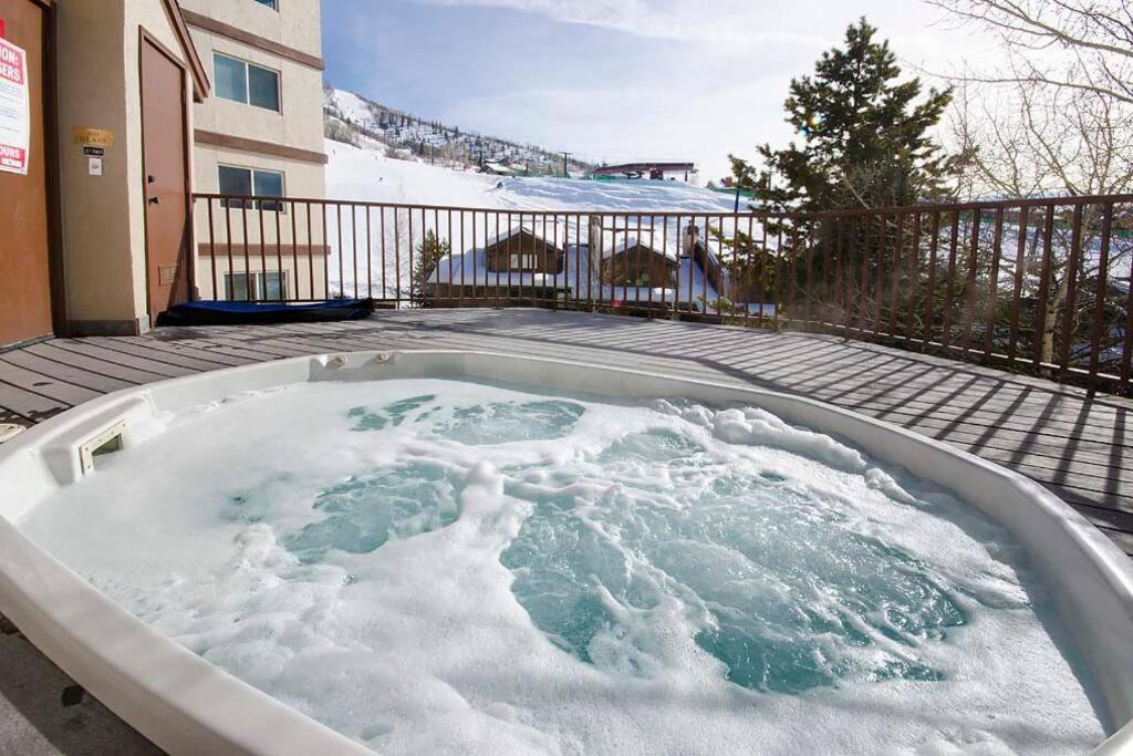 Ski In Ski Out, 2 King Beds ,Hot Tub, Sauna, 5 Min Walk to Base, Private Balcony with Views view 2