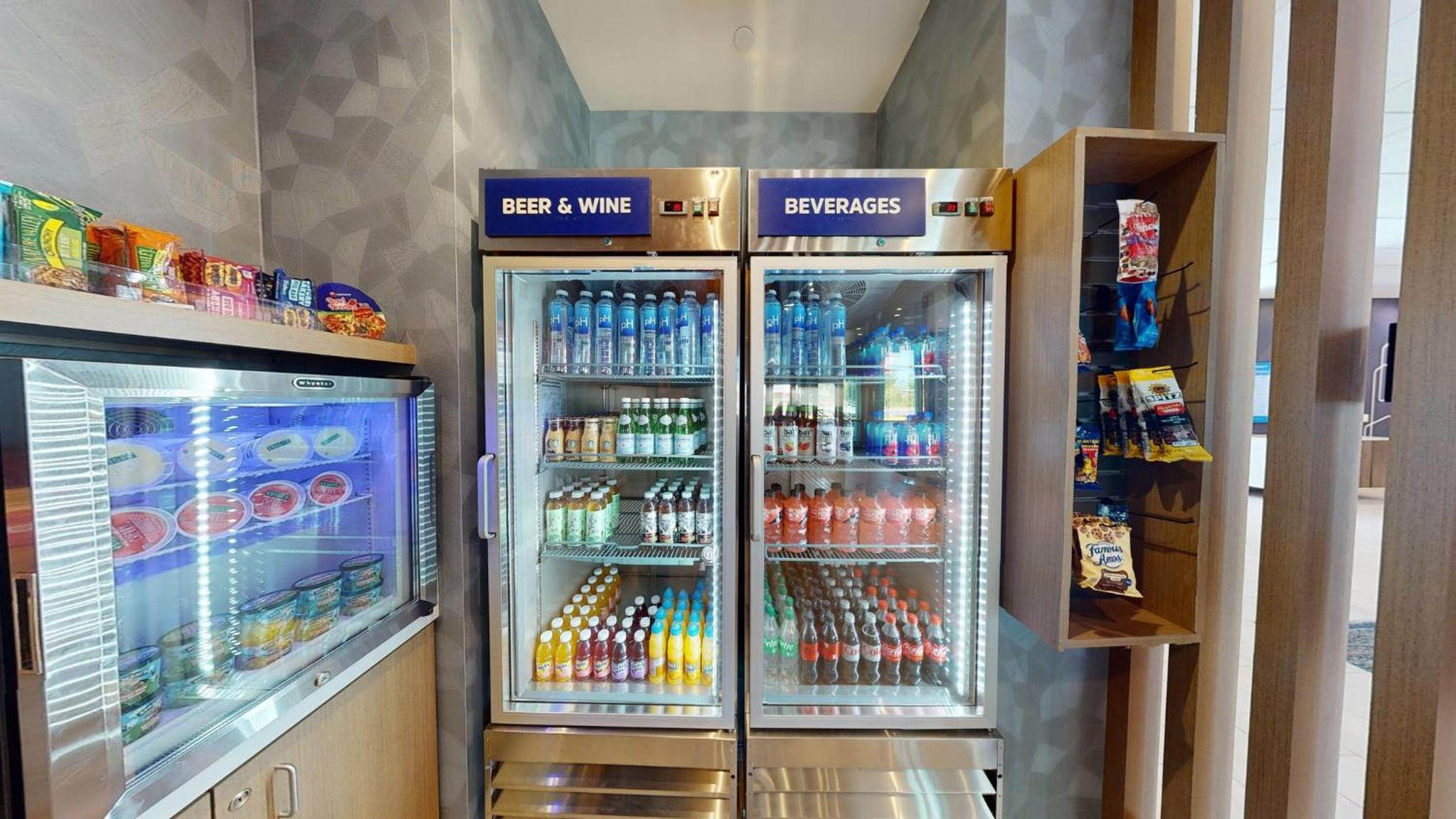 Holiday Inn Express & Suites Chicago Schaumburg, an IHG Hotel, Photo 93