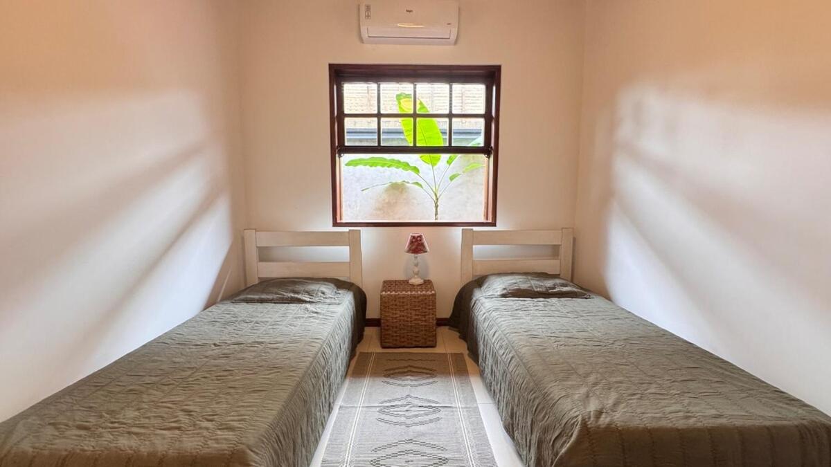 BH31 - Casa na Orla do Itaguá, Pertinho de TUDO!