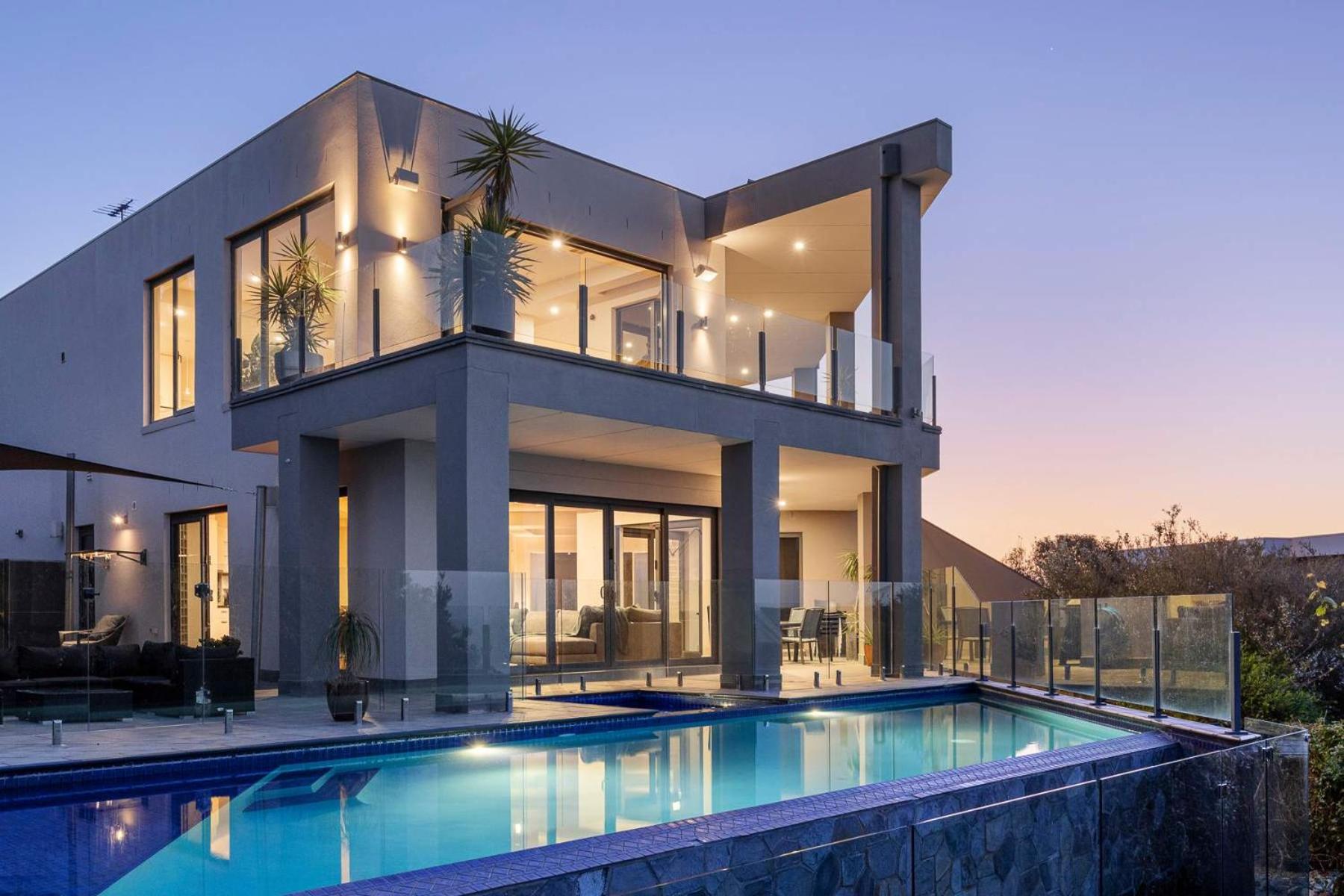 Bella Vista Heated Pool & Spa with Stunning View