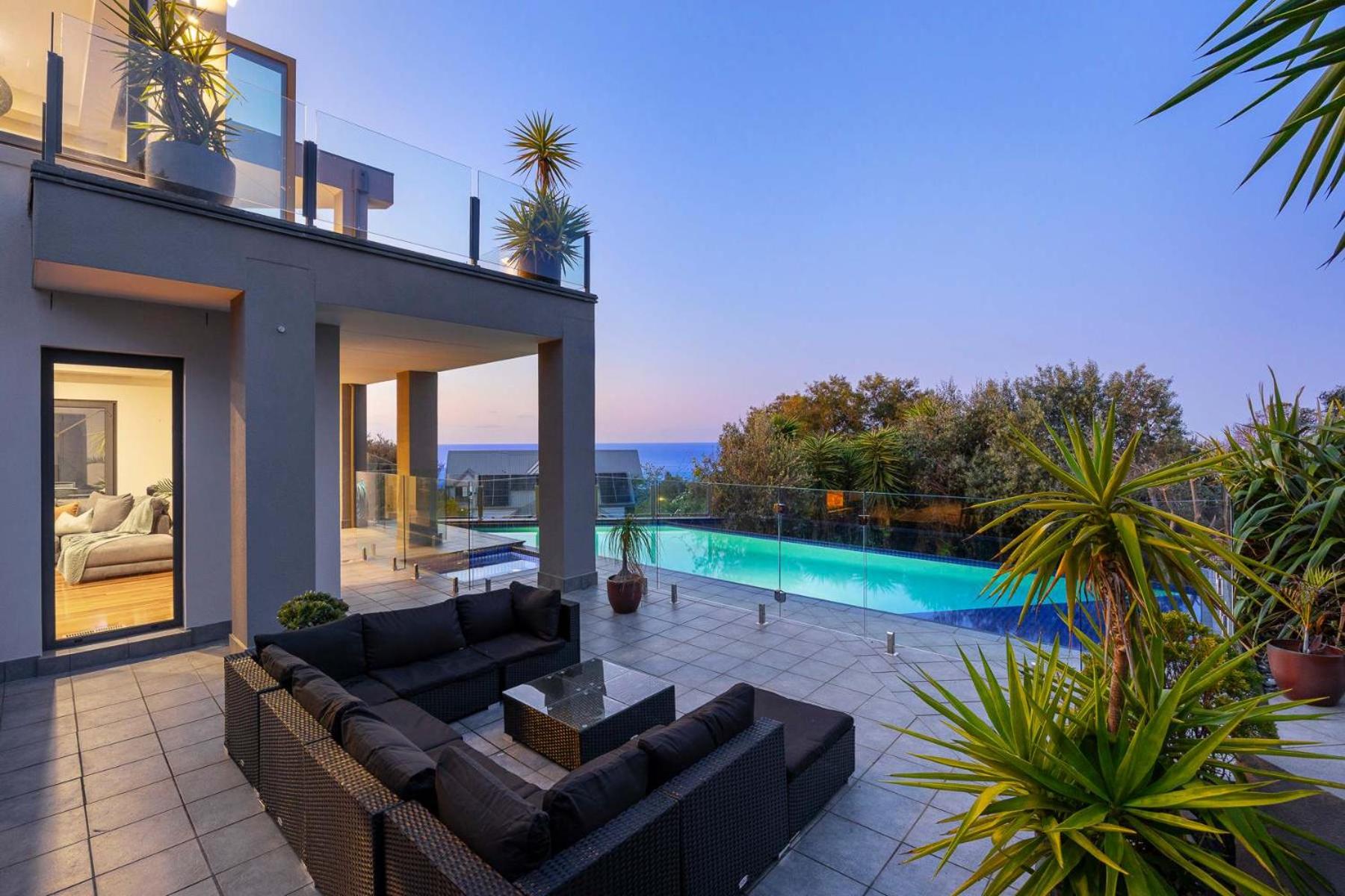 Bella Vista Heated Pool & Spa with Stunning View