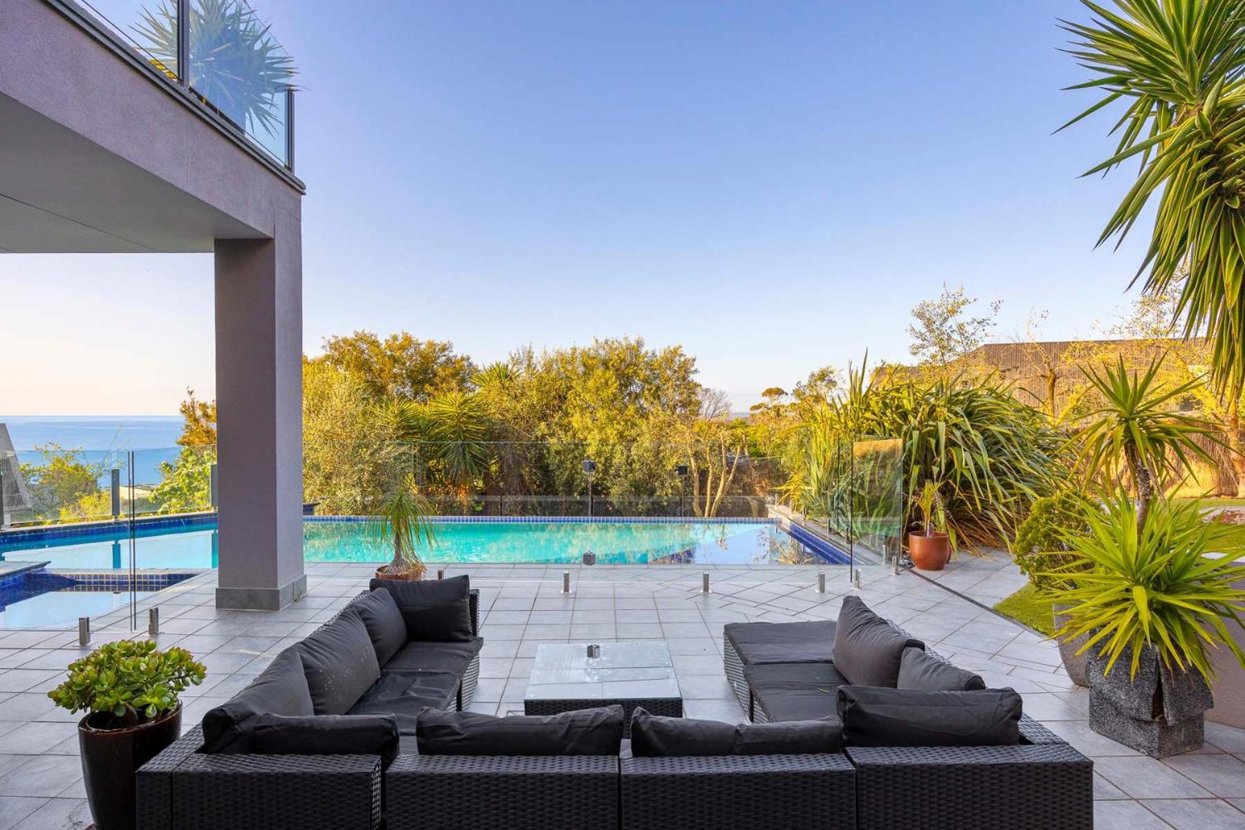 Bella Vista Heated Pool & Spa with Stunning View