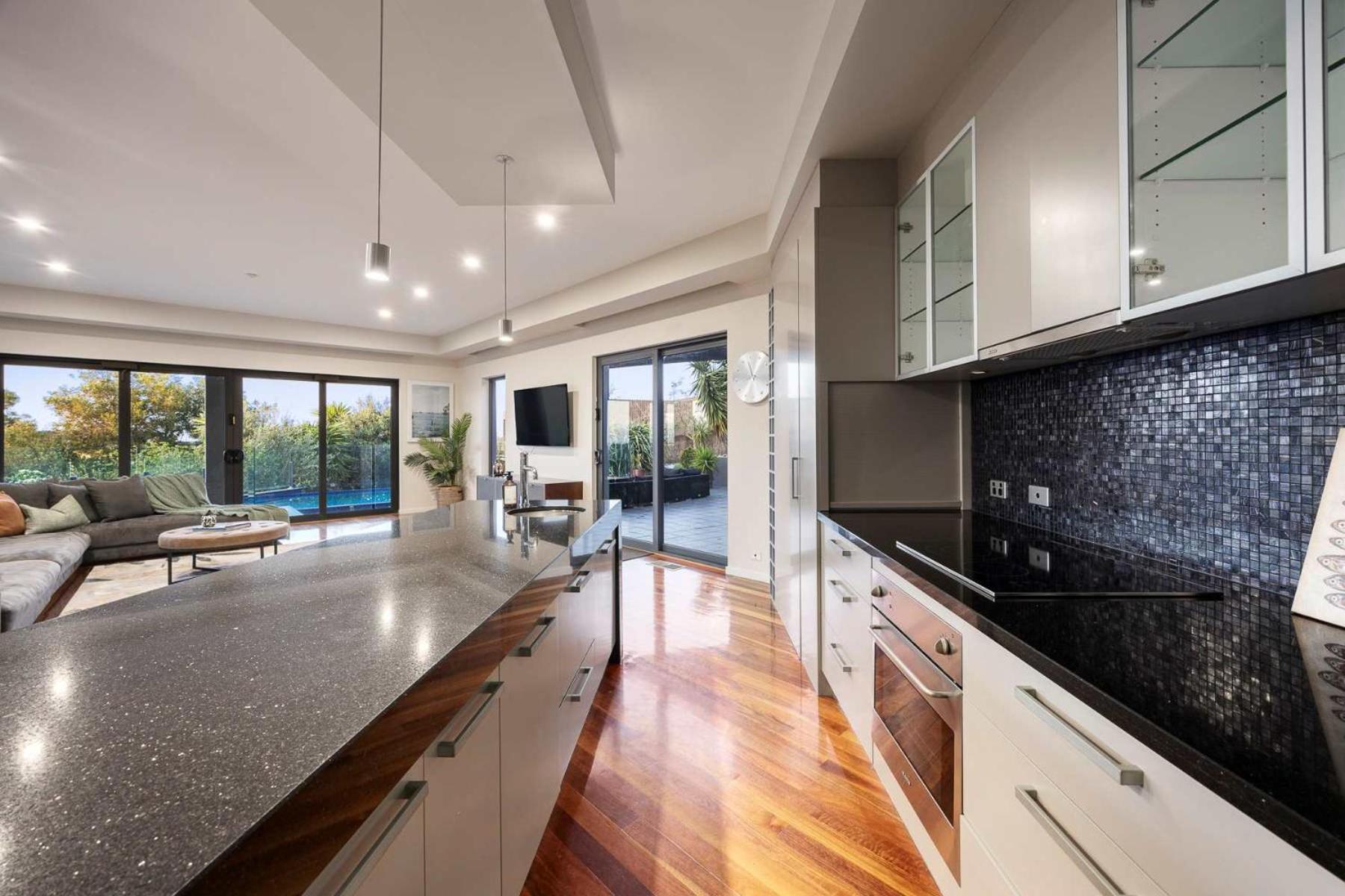 Bella Vista Heated Pool & Spa with Stunning View