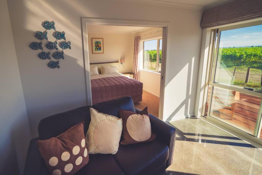 Syrah Suite Unison Vineyard view 5