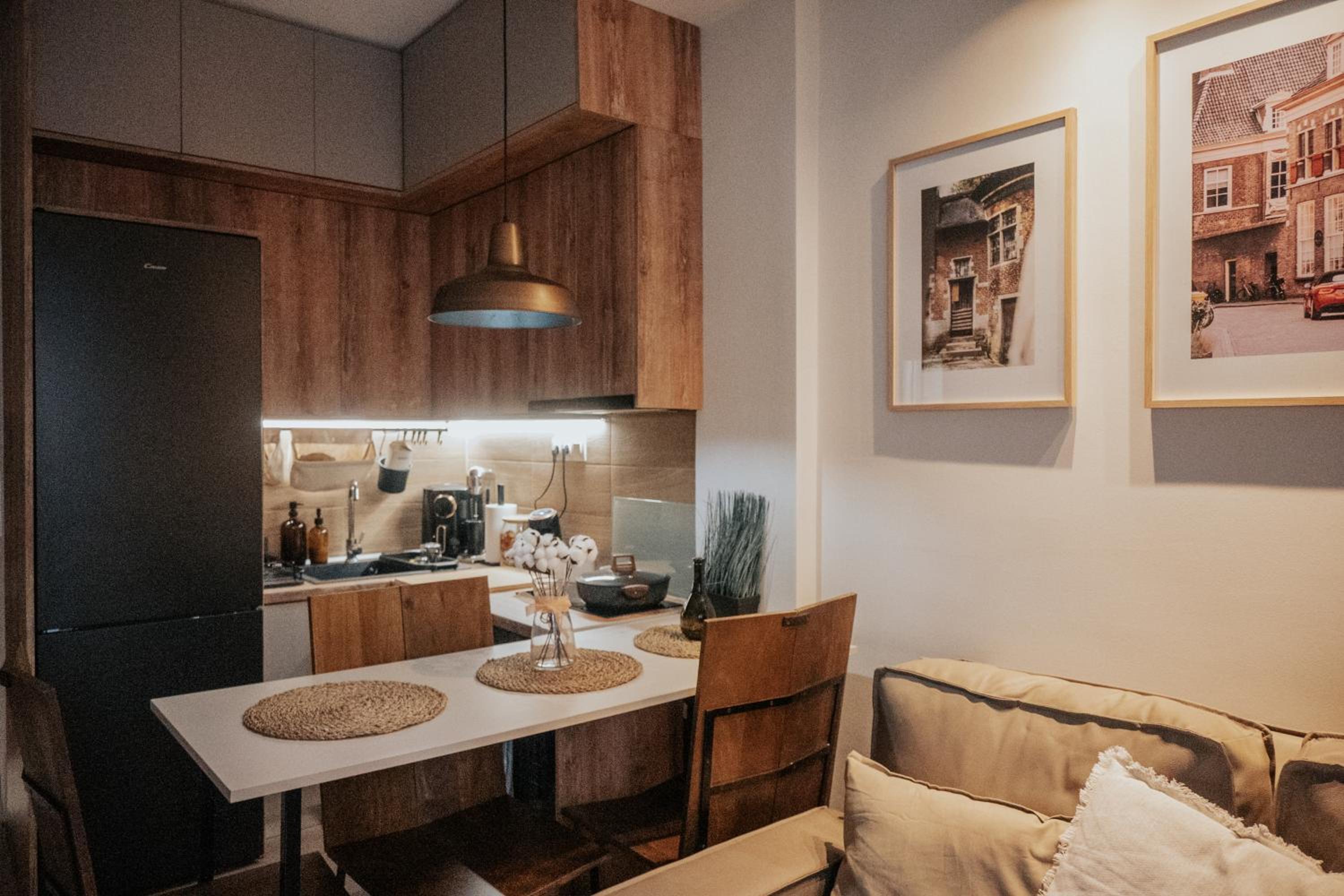 The Gallery en Thessaloniki — kitchen