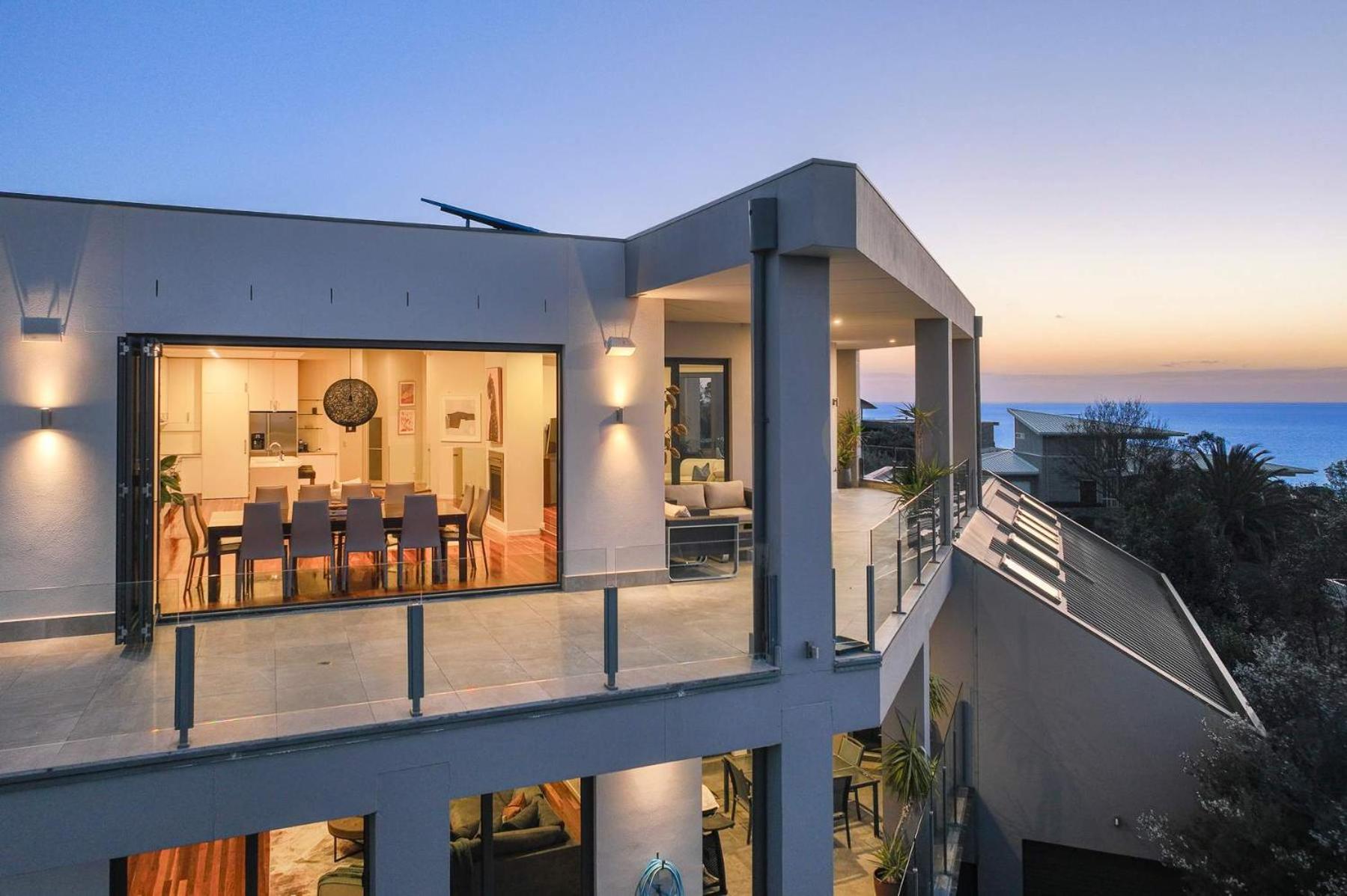 Bella Vista Heated Pool & Spa with Stunning View