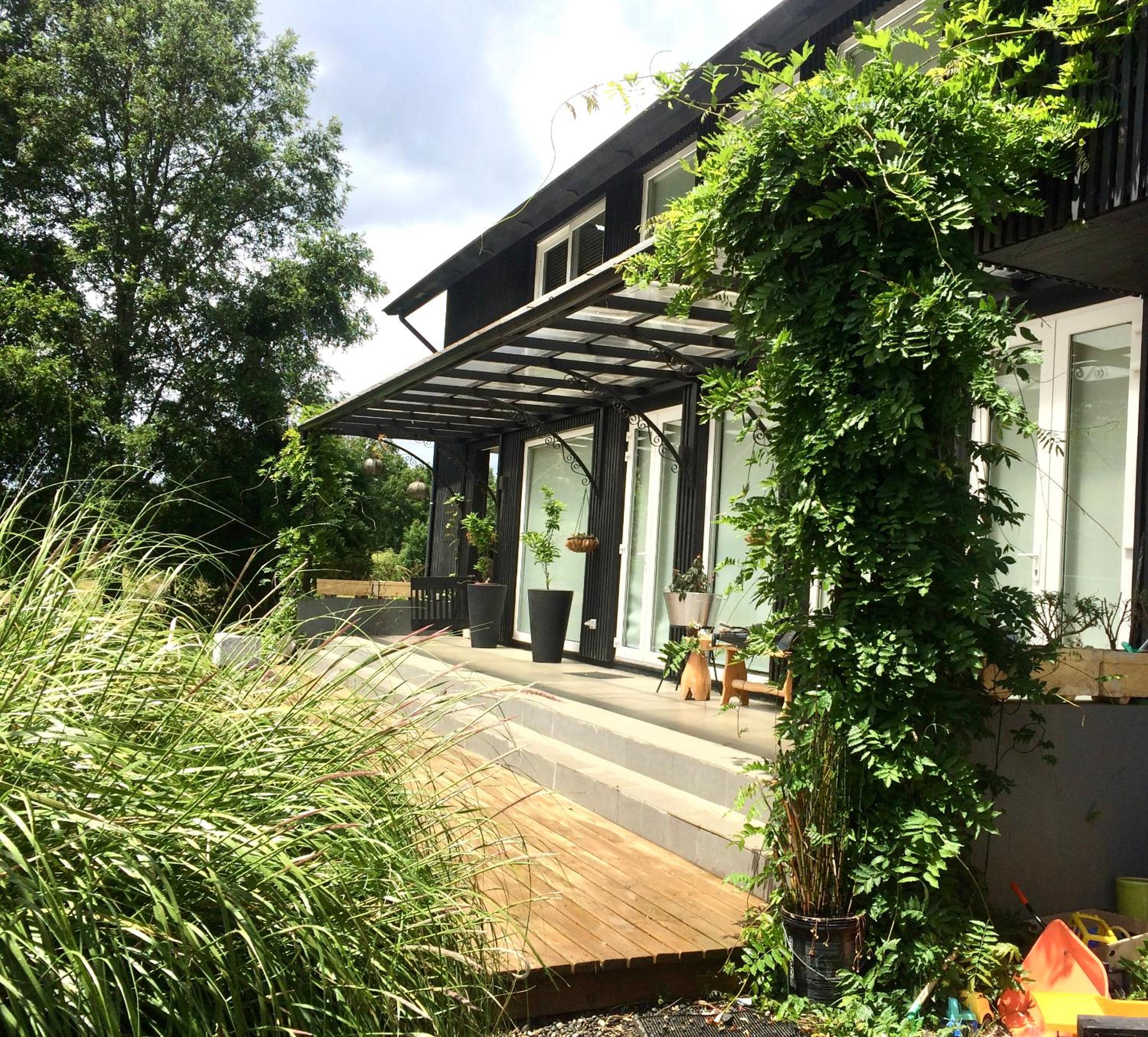 Para dos matrimonios con piscina, parrilla y fogón