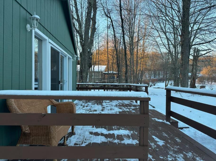 Lakefront with Lots of Light and Private Dock Access