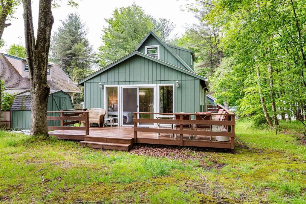 Lakefront with Lots of Light and Private Dock Access