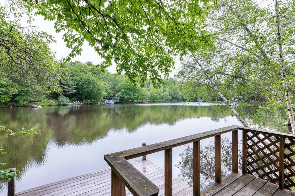 Lakefront with Lots of Light and Private Dock Access
