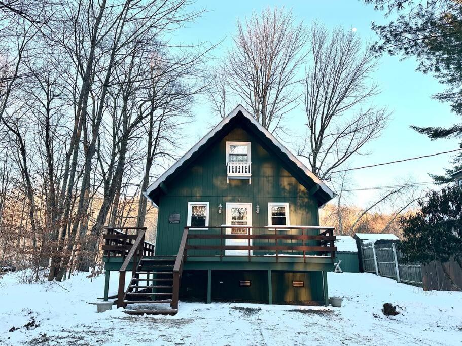 Lakefront with Lots of Light and Private Dock Access