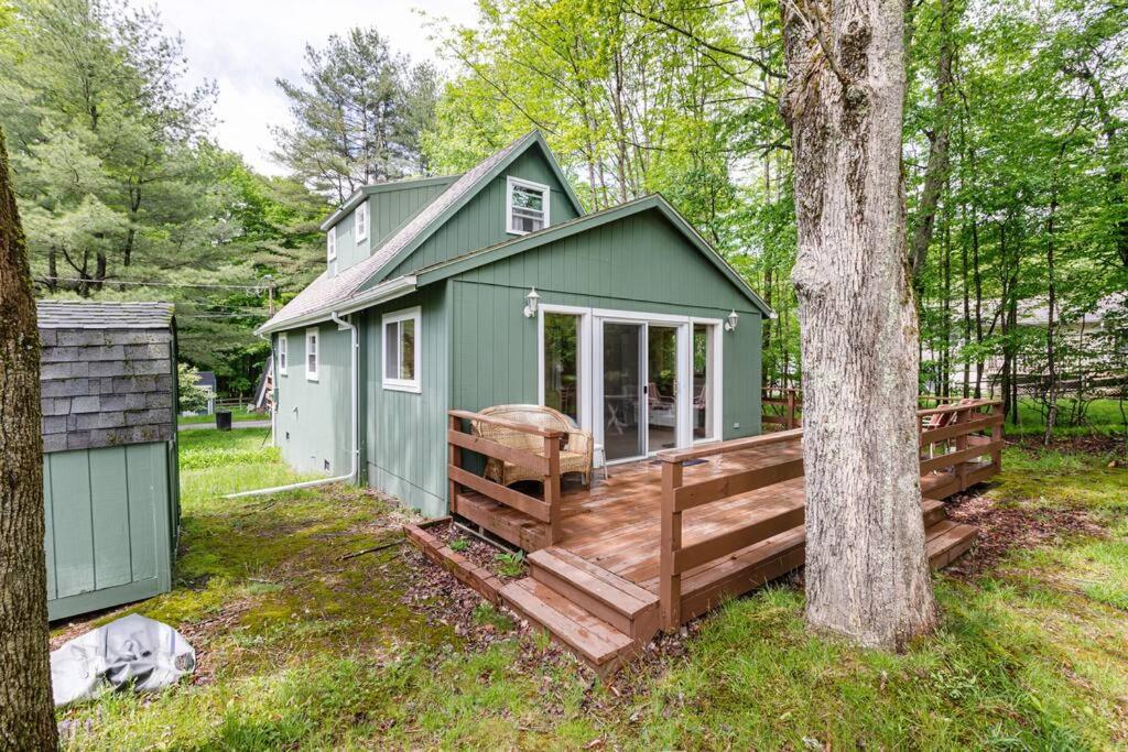Lakefront with Lots of Light and Private Dock Access