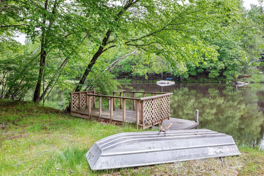 Lakefront with Lots of Light and Private Dock Access