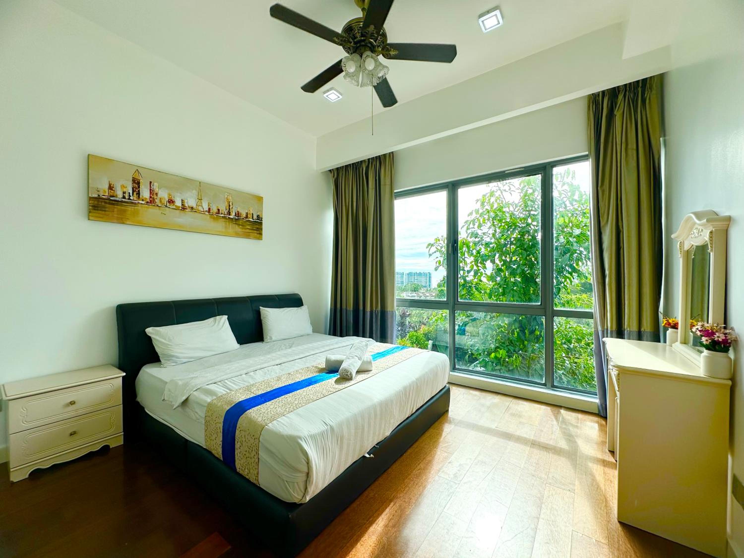 Sunset Seaview Vacation Condos @ IMAGO Shopping Mall, photo 100