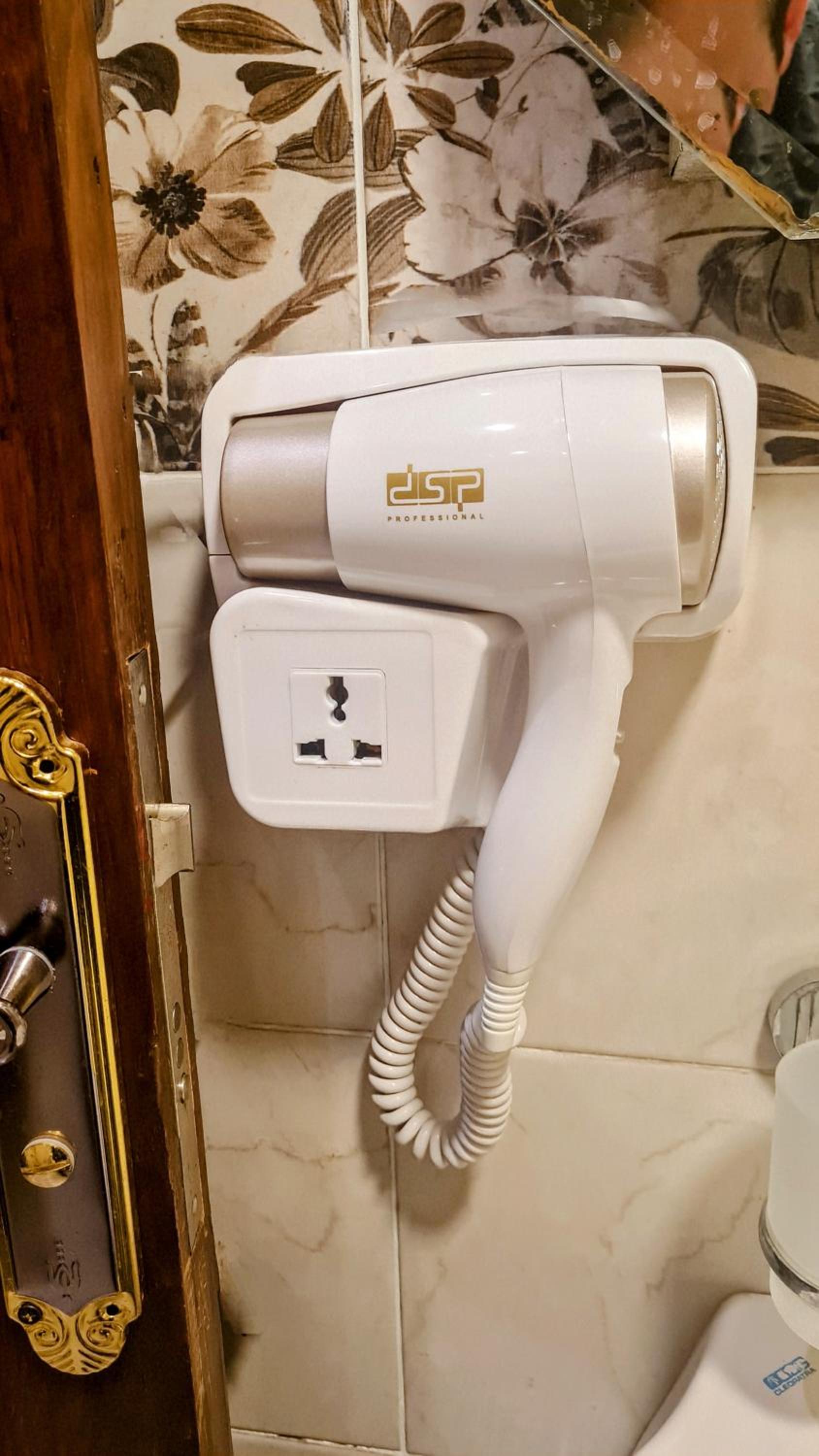 RD Served Apartment 3-Bedroom Dokki - Ideal Location Downtown Cairo