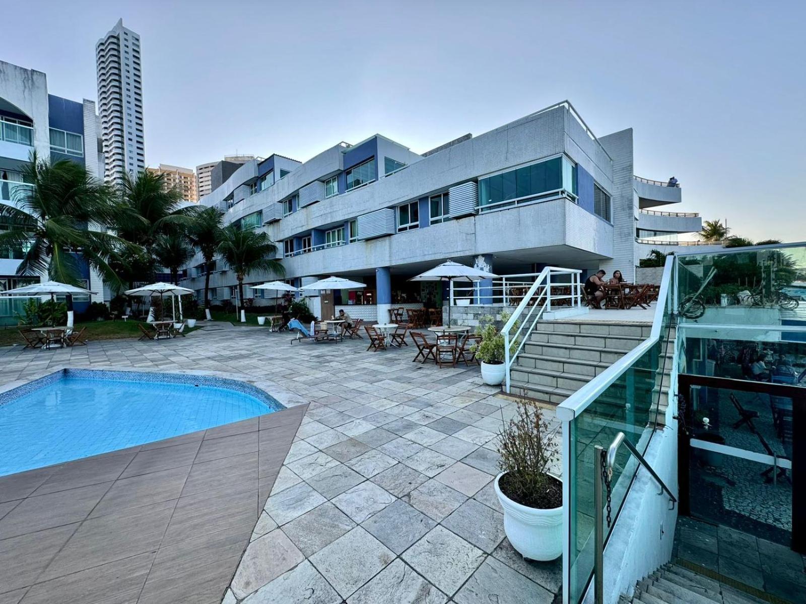 Edy hospedagens Beira-Mar flat 310 com vista para o morro do careca, piscina e localização privilegiada