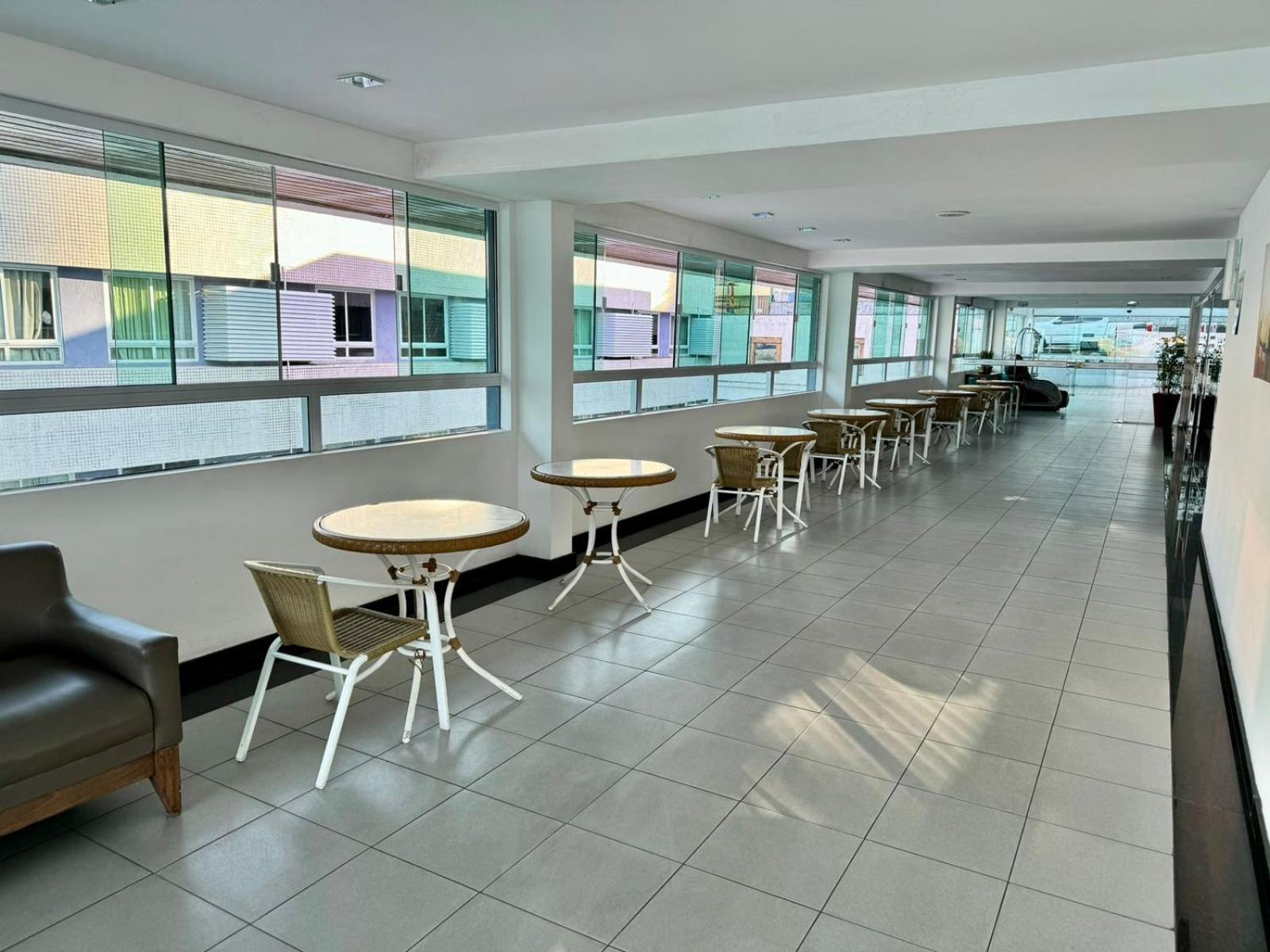 Edy hospedagens Beira-Mar flat 310 com vista para o morro do careca, piscina e localização privilegiada
