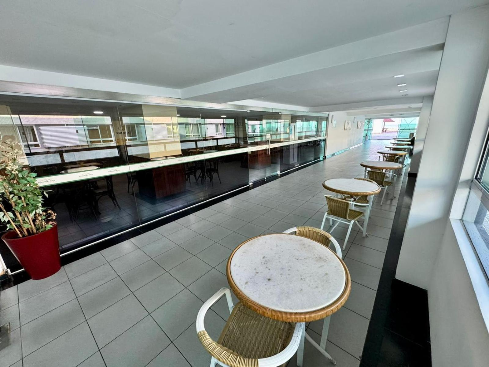 Edy hospedagens Beira-Mar flat 310 com vista para o morro do careca, piscina e localização privilegiada