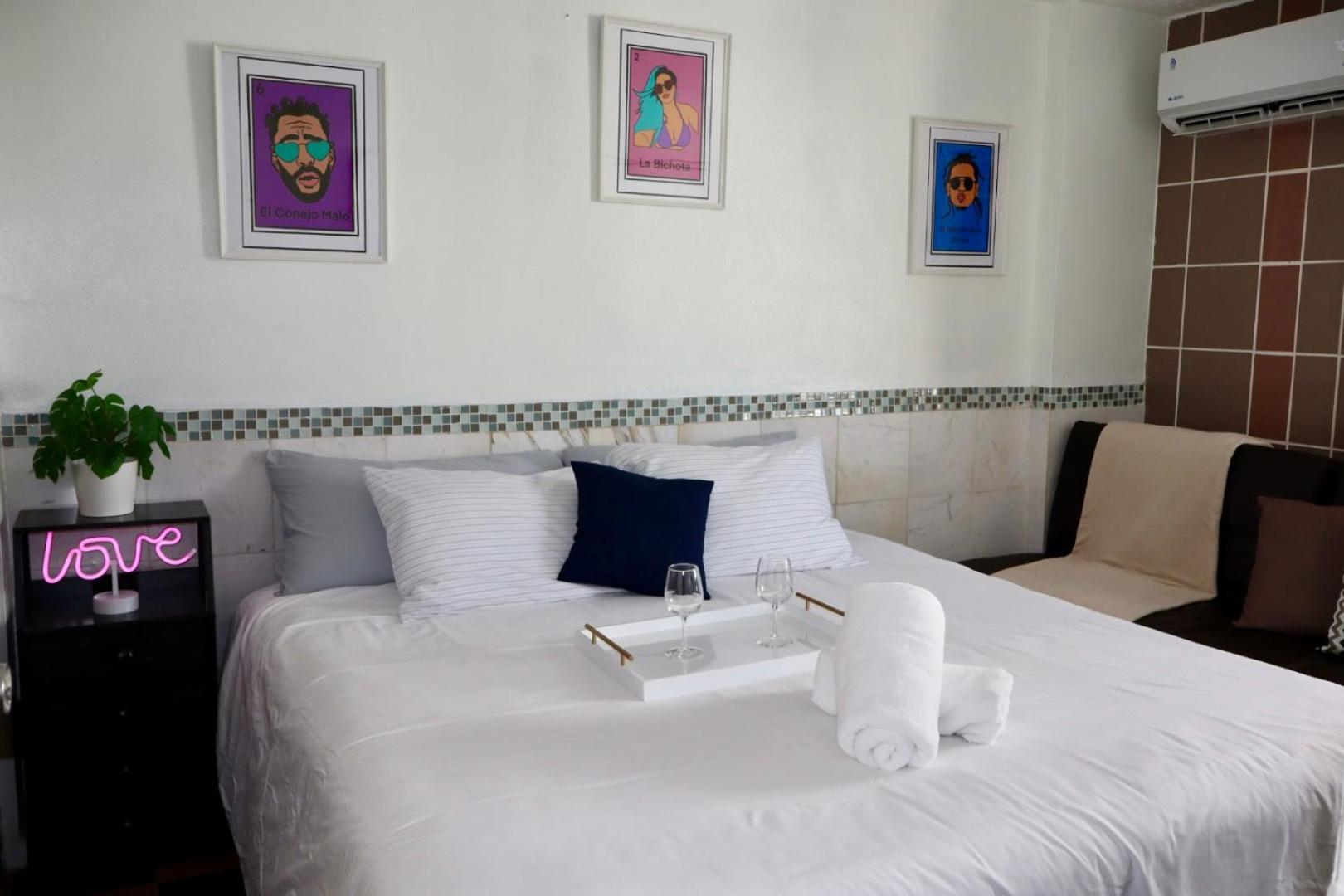 Isla Verde Modern Apartment with Pool view 2