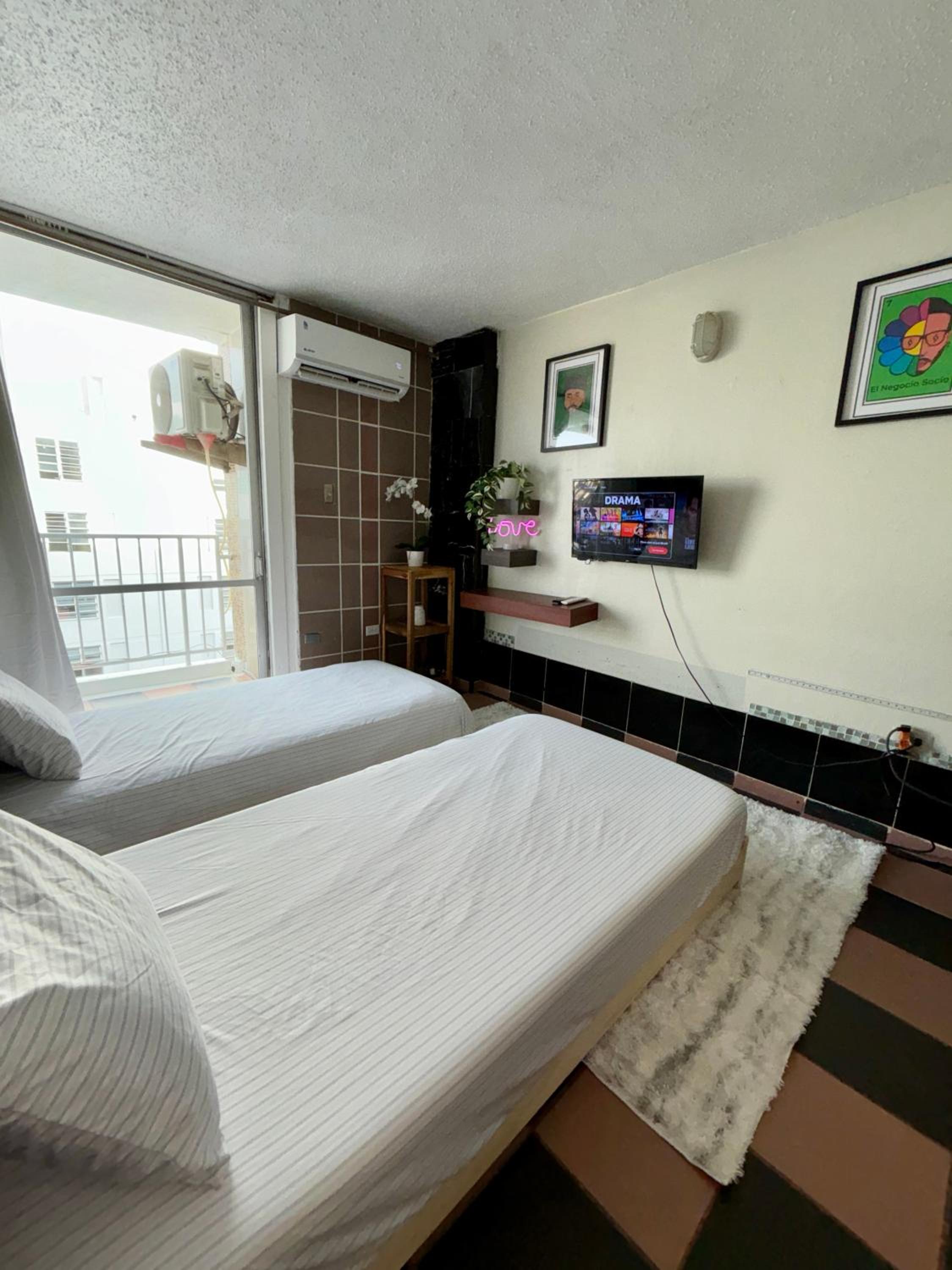 Isla Verde Modern Apartment with Pool view 5