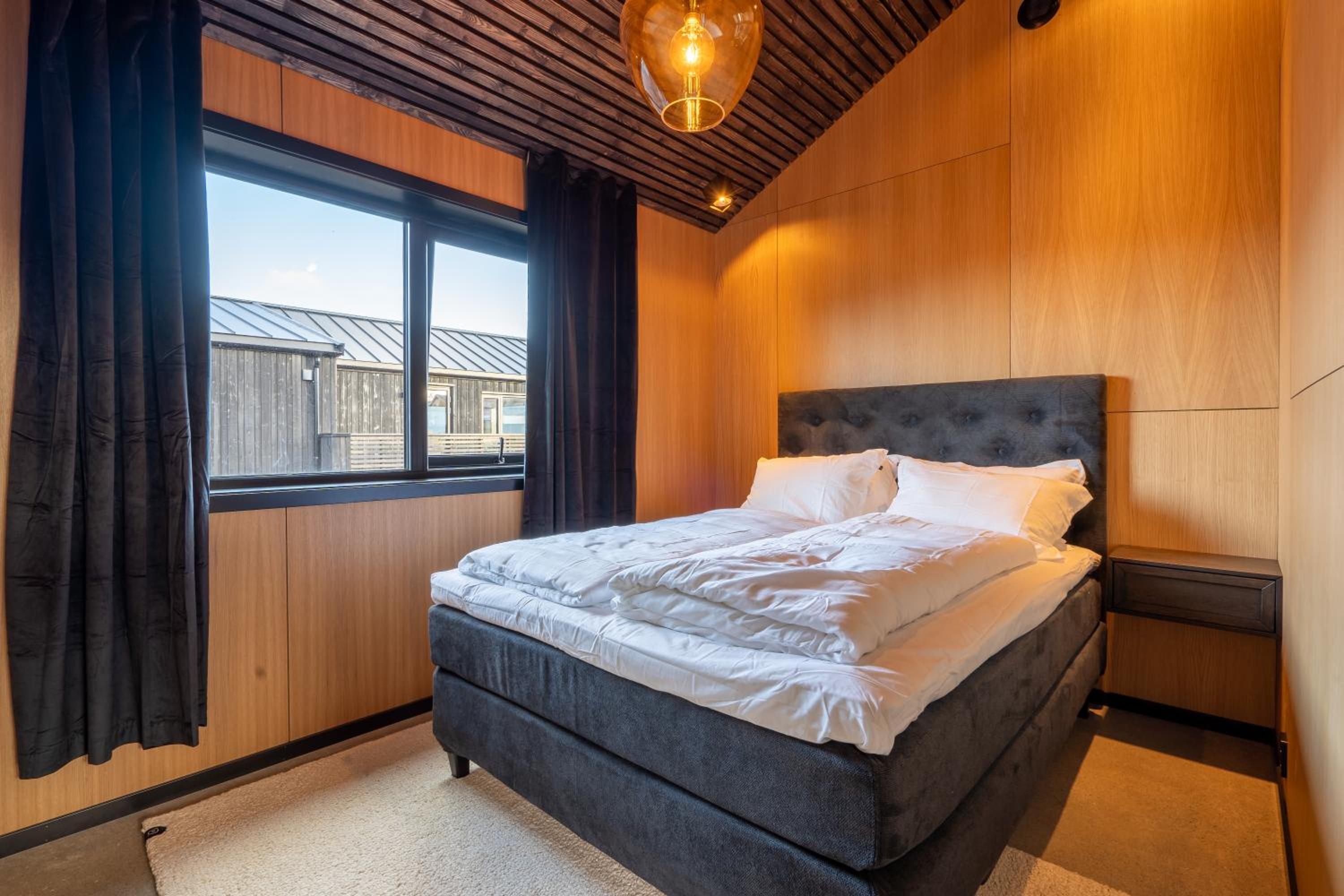Aurora Luxe Retreat