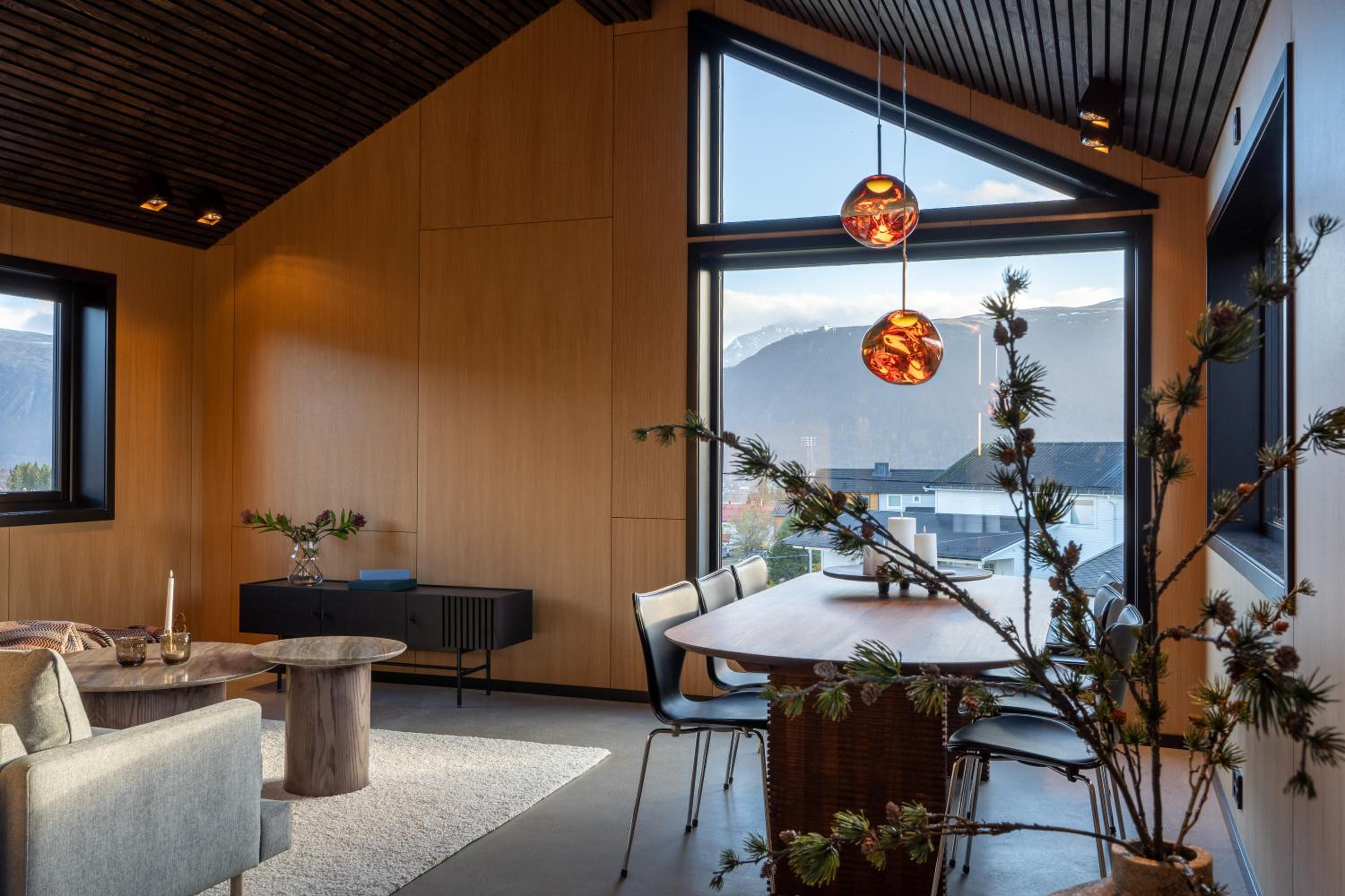 Aurora Luxe Retreat
