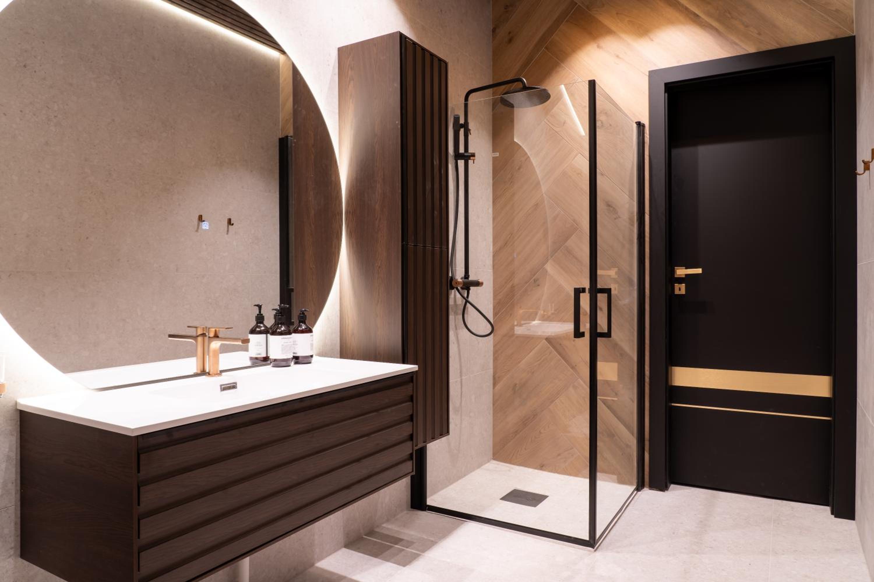 Aurora Luxe Retreat