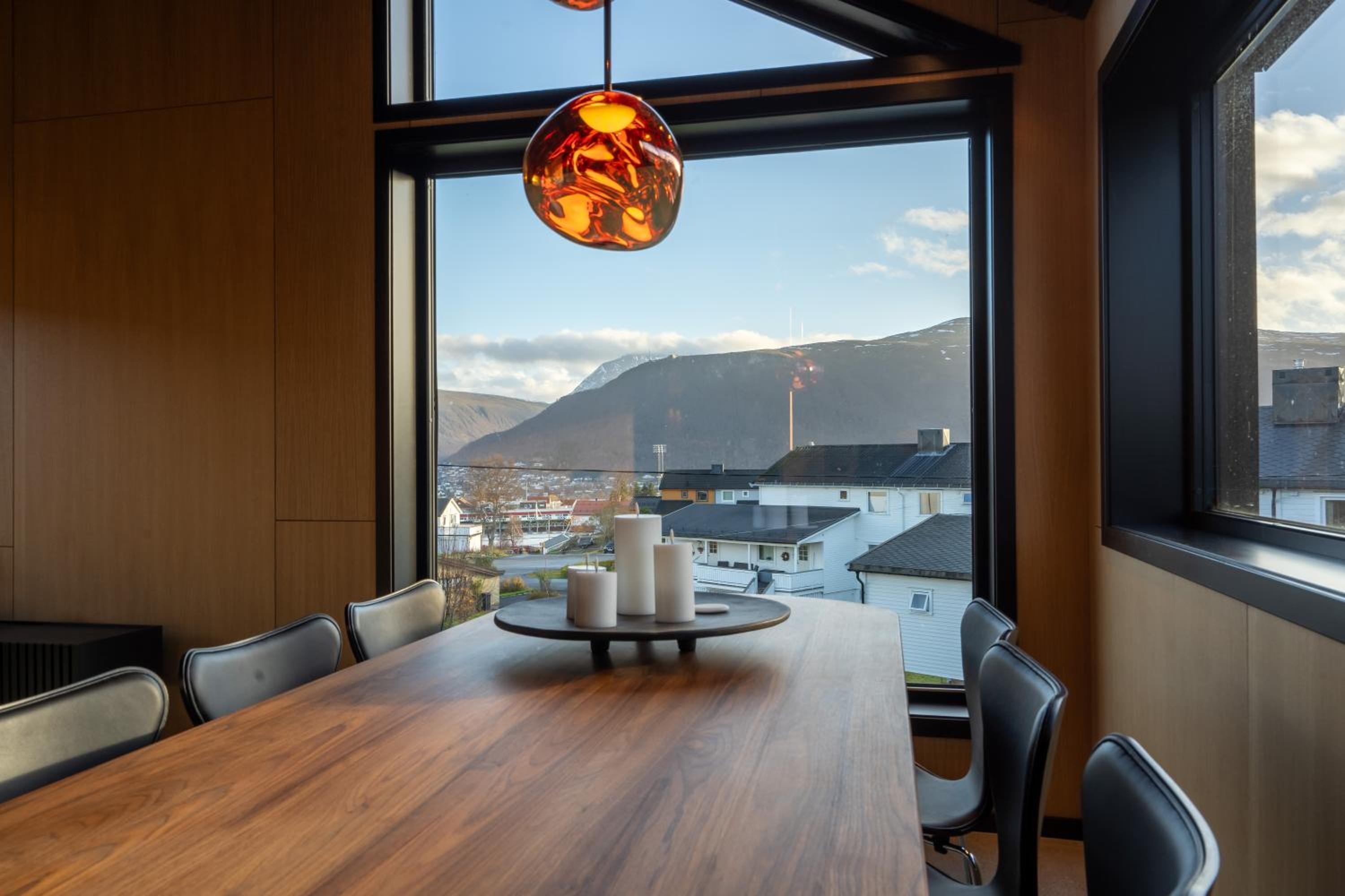 Aurora Luxe Retreat