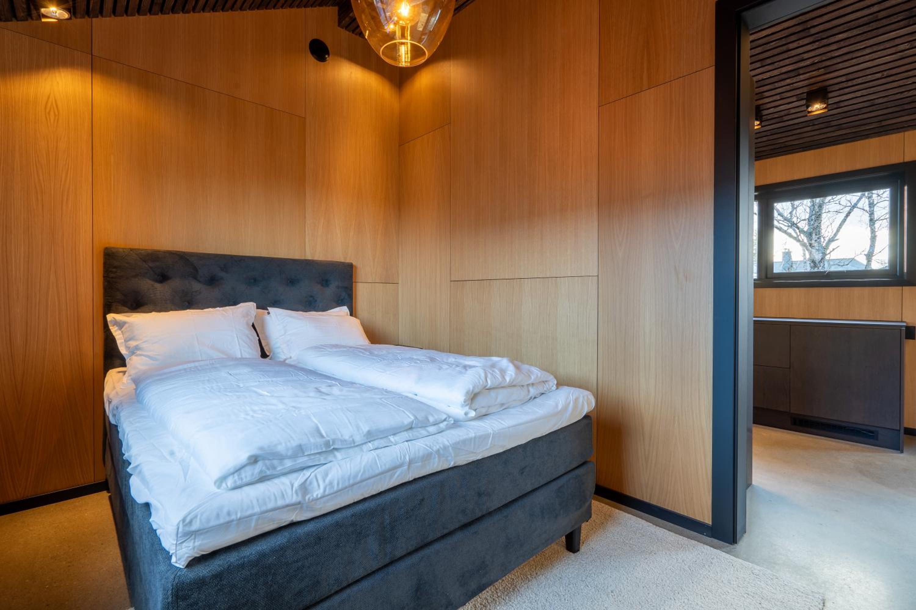 Aurora Luxe Retreat