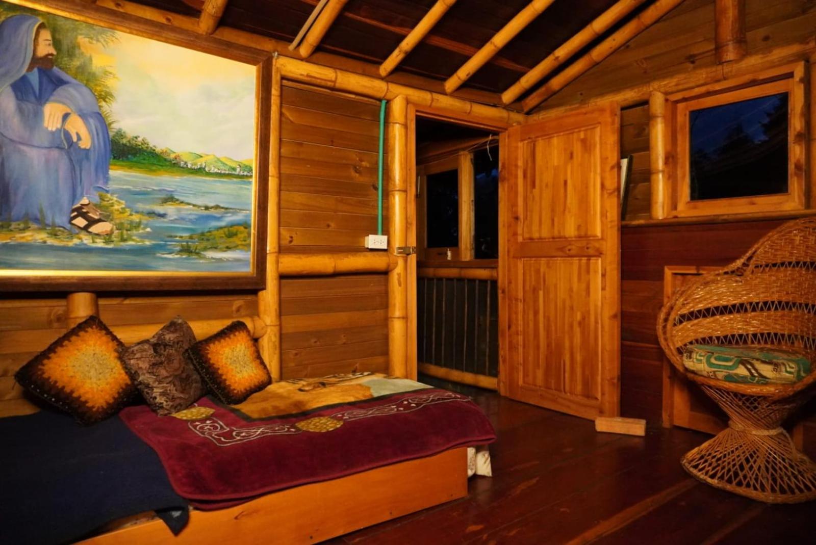 Amplia Casa Campestre en Santa Elena cerca a Medellín - Cabaña Aru