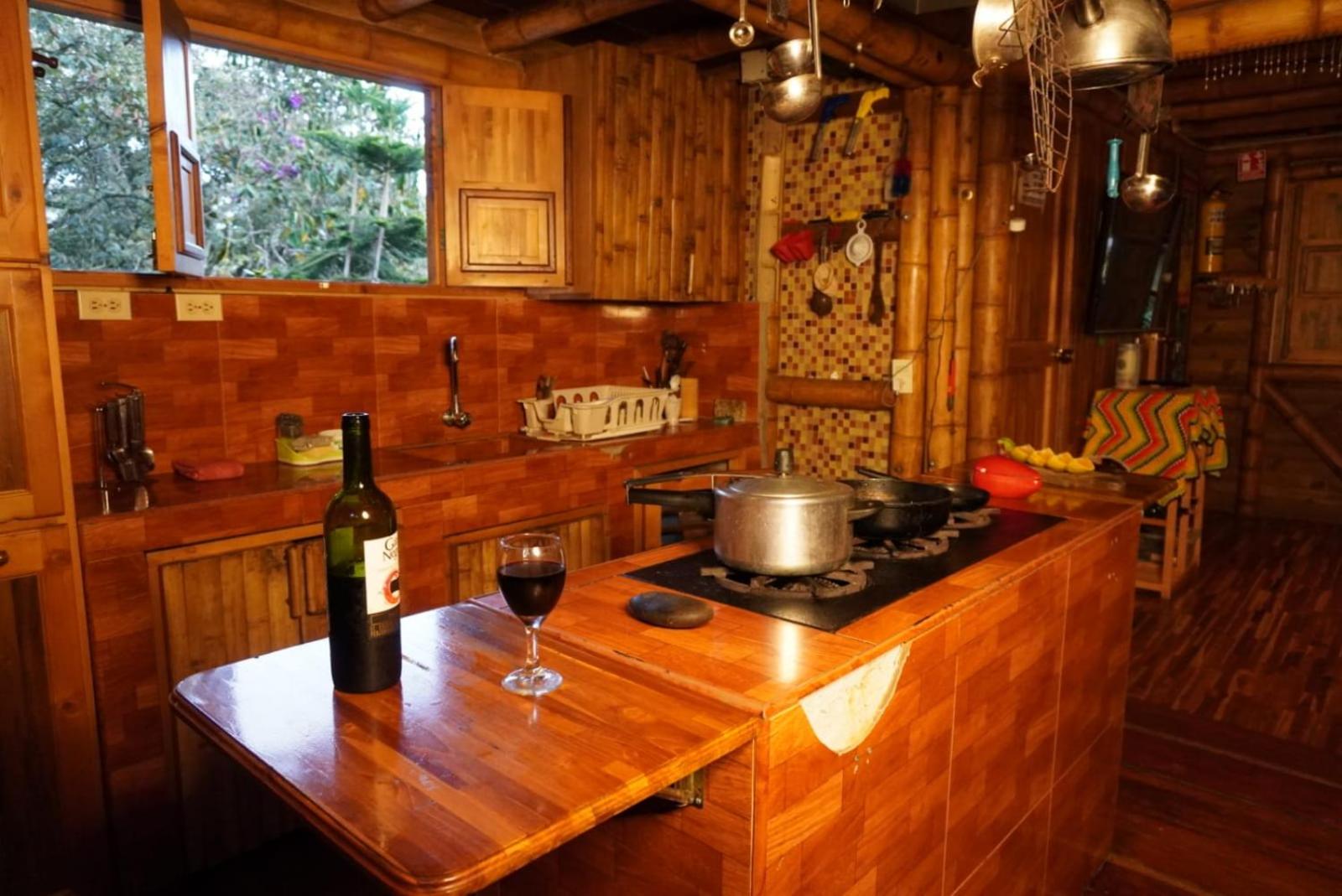 Amplia Casa Campestre en Santa Elena cerca a Medellín - Cabaña Aru