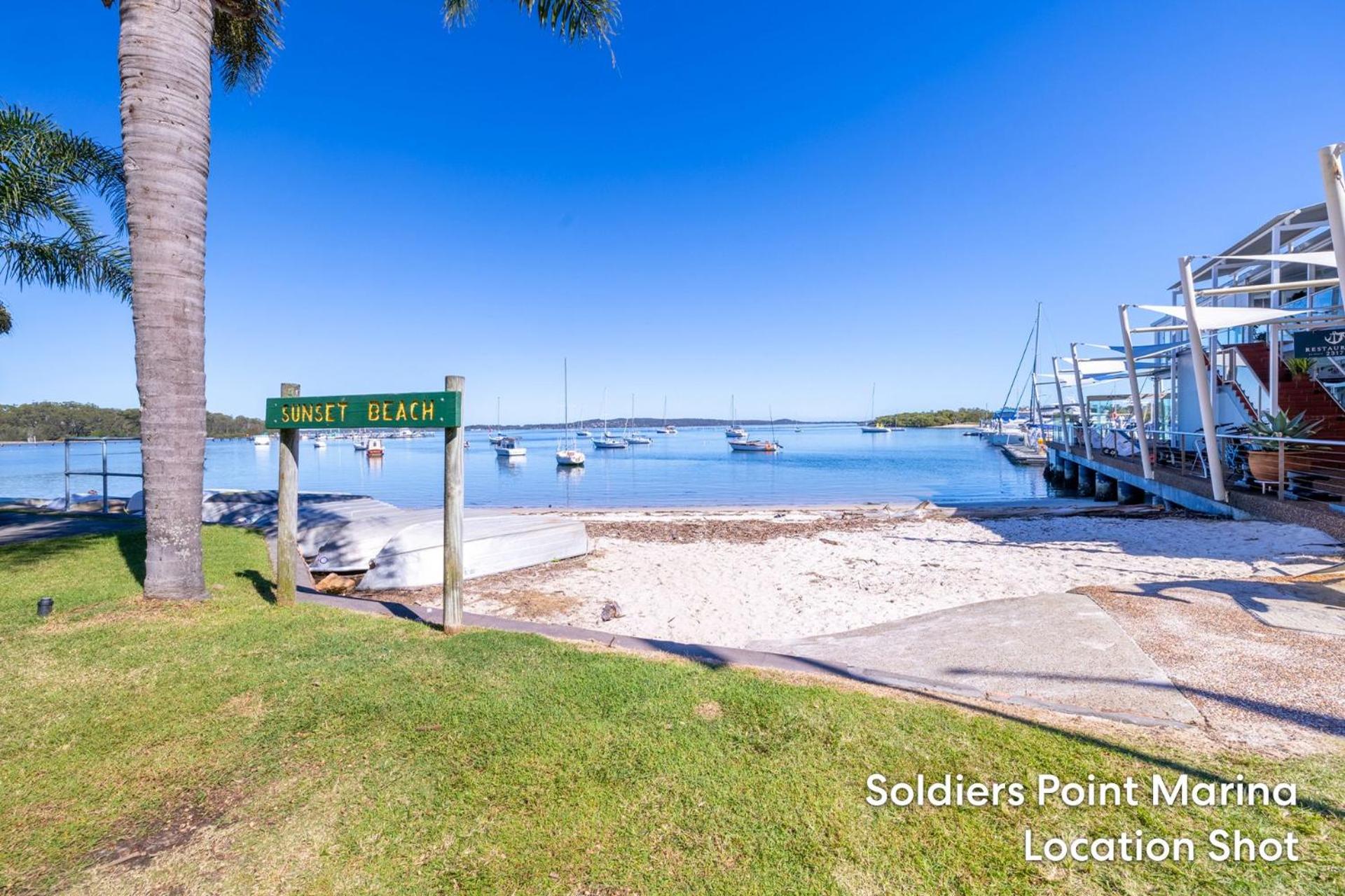 Dog friendly Paradise, 1-2B Bagnall Ave - water views, air con, Wi-Fi