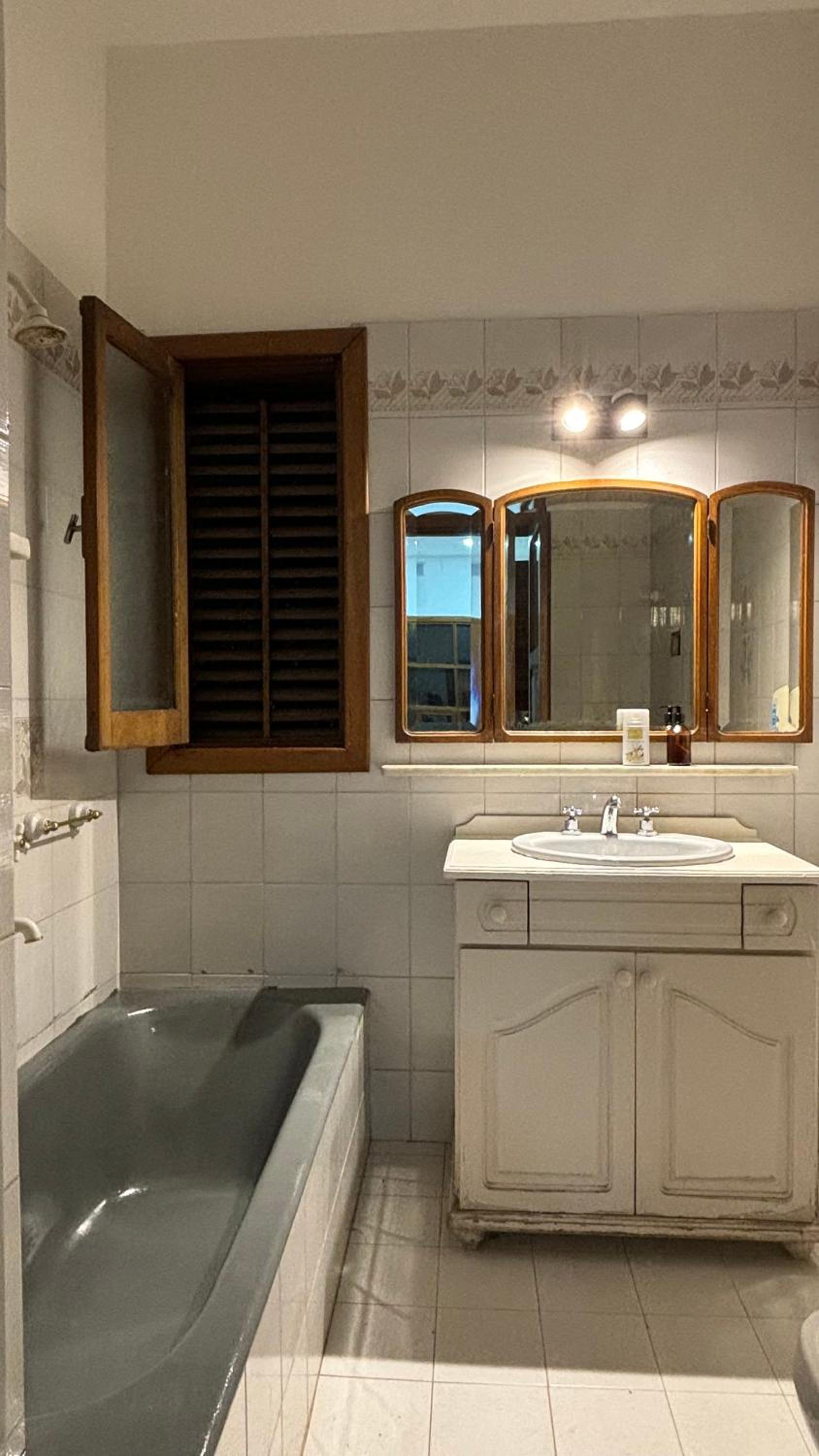Casa en Nueva Córdoba con Patio y Asador